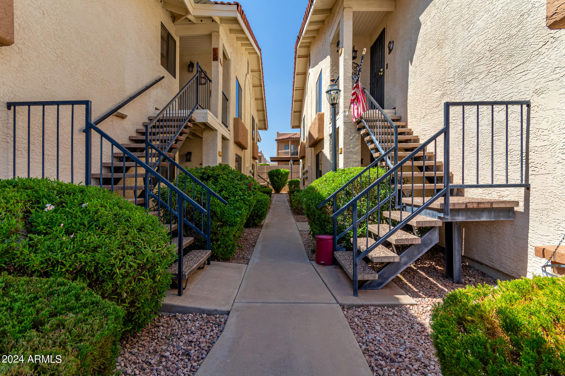 Photo 5 of 33 of 16615 E GUNSIGHT Drive 104 condo