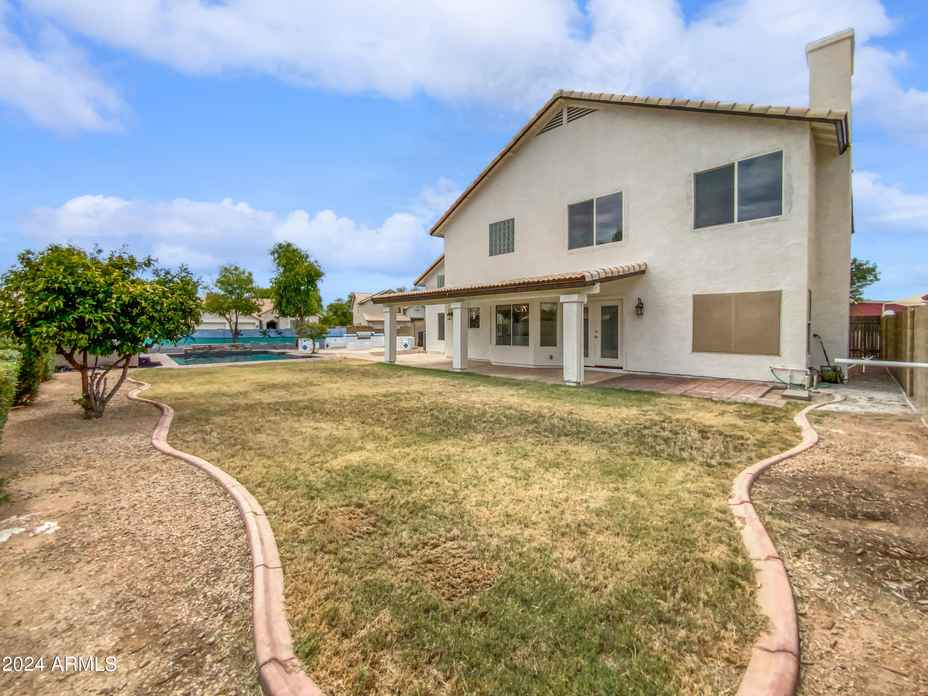 Photo 5 of 26 of 4025 E SAN ANGELO Avenue house