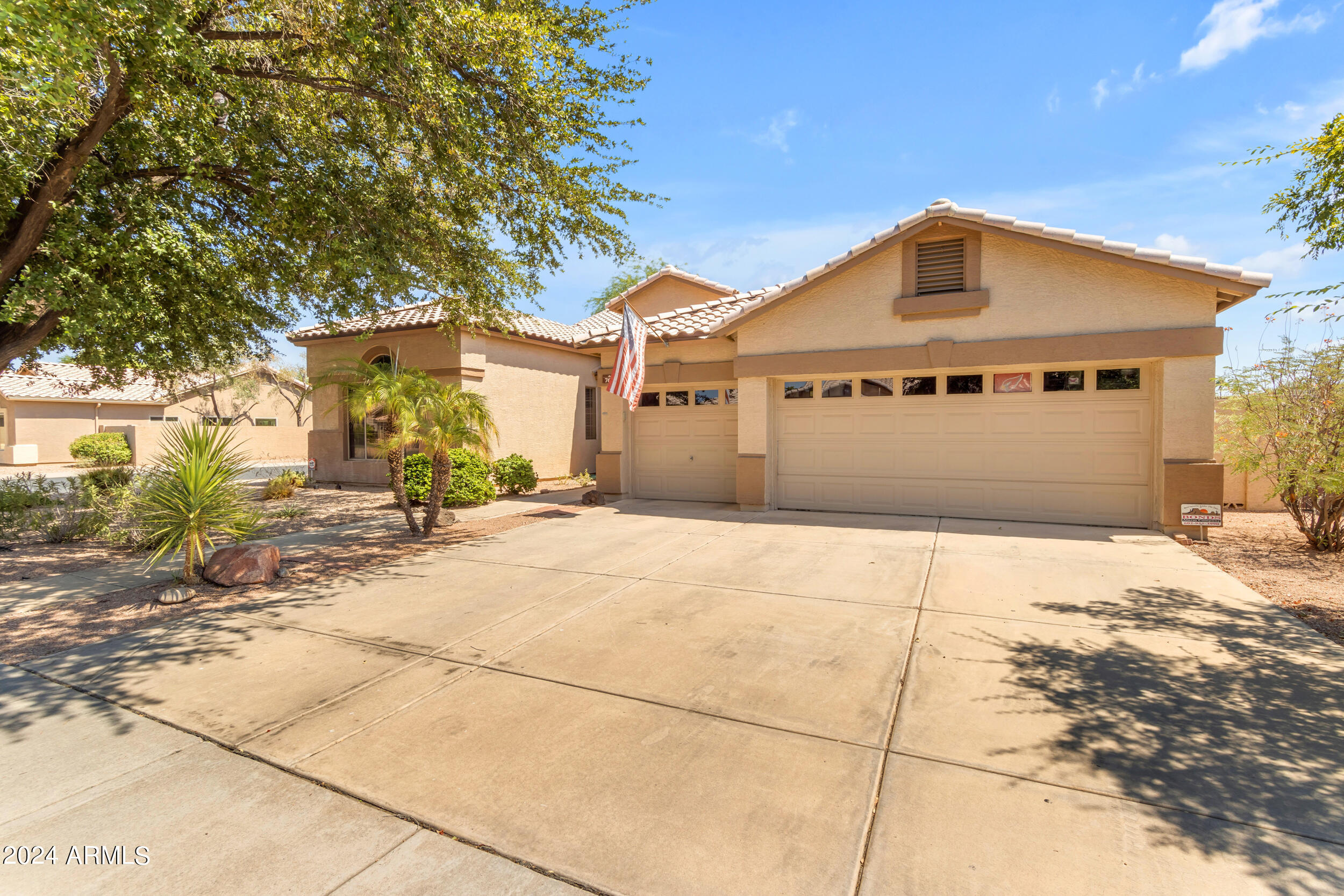 Photo 2 of 41 of 763 W ESTRELLA Drive house