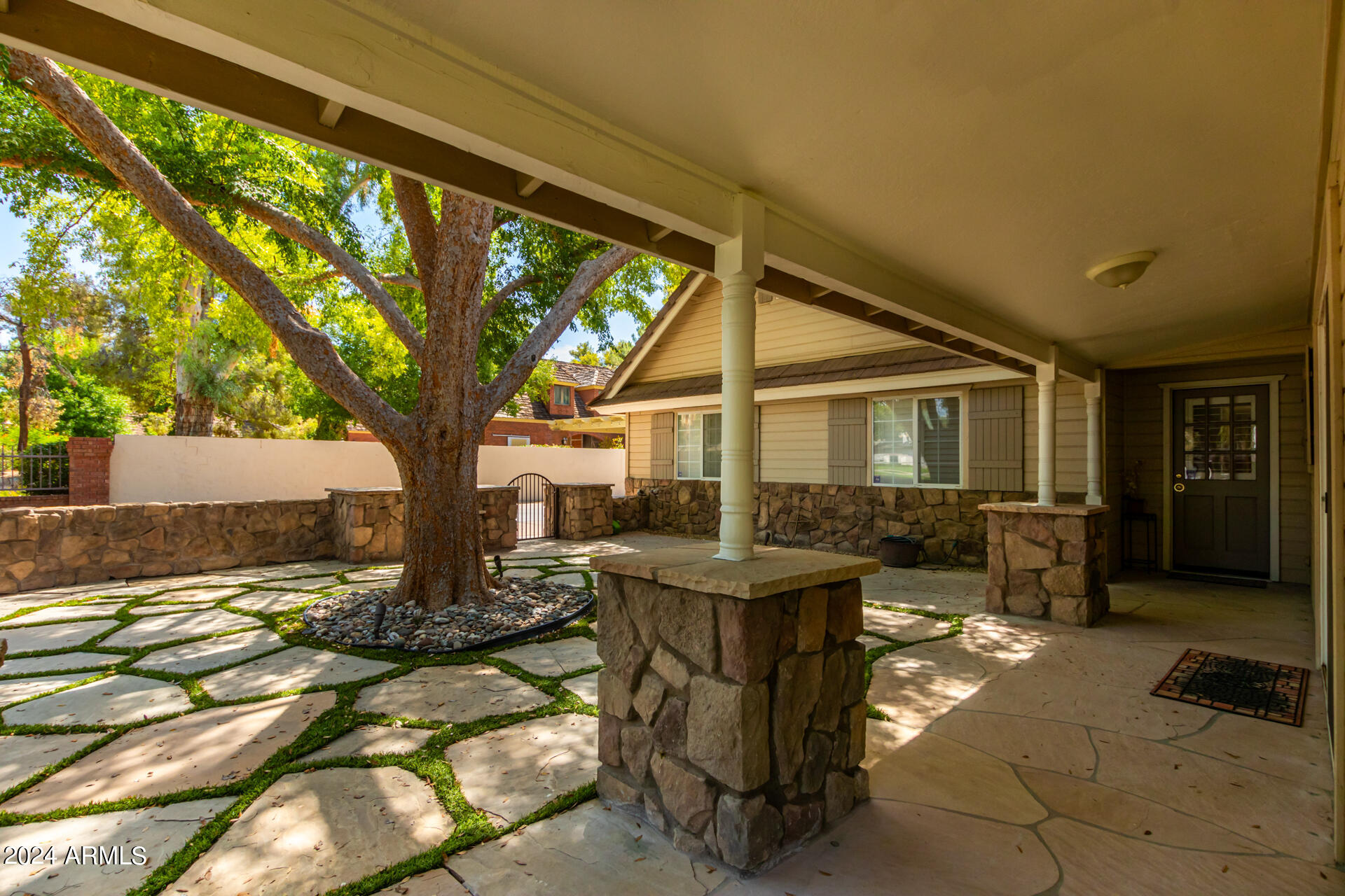 Photo 8 of 59 of 701 E ENCINAS Avenue house