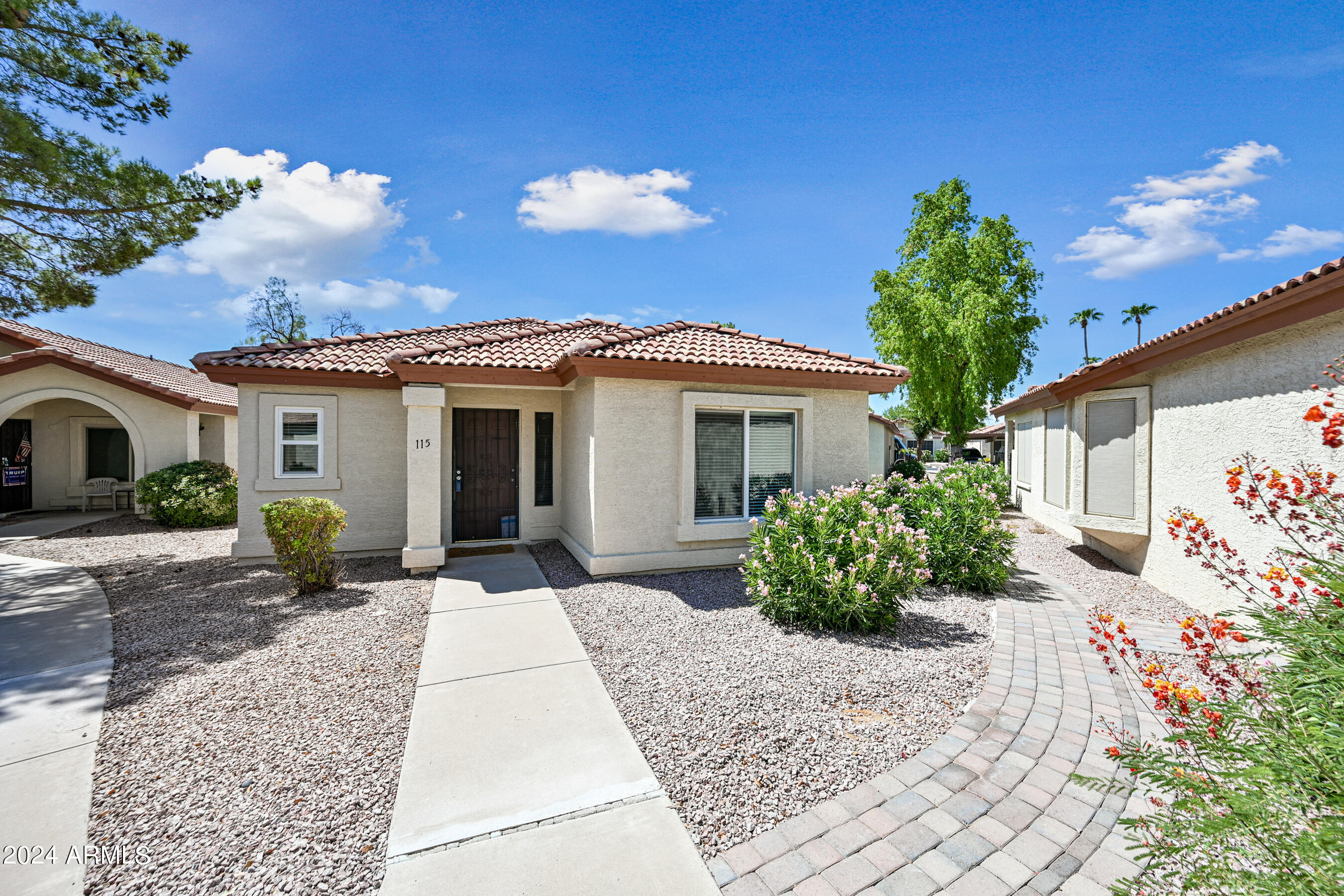 Photo 1 of 37 of 1120 N VAL VISTA Drive 115 townhome