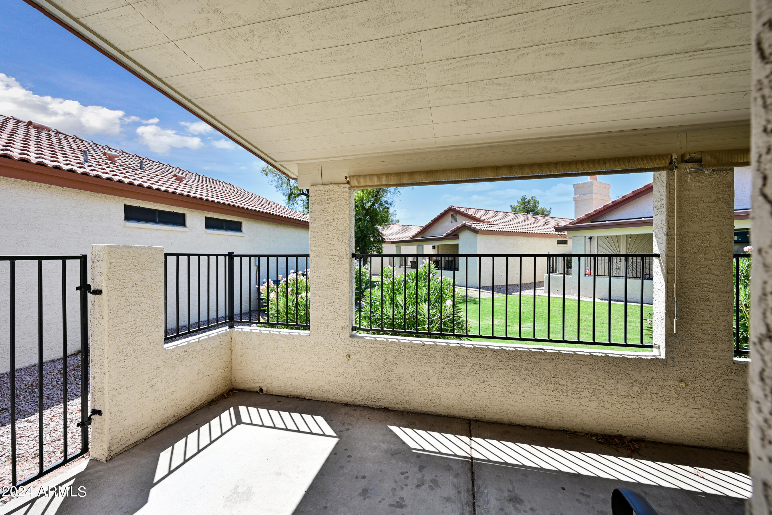 Photo 6 of 37 of 1120 N VAL VISTA Drive 115 townhome