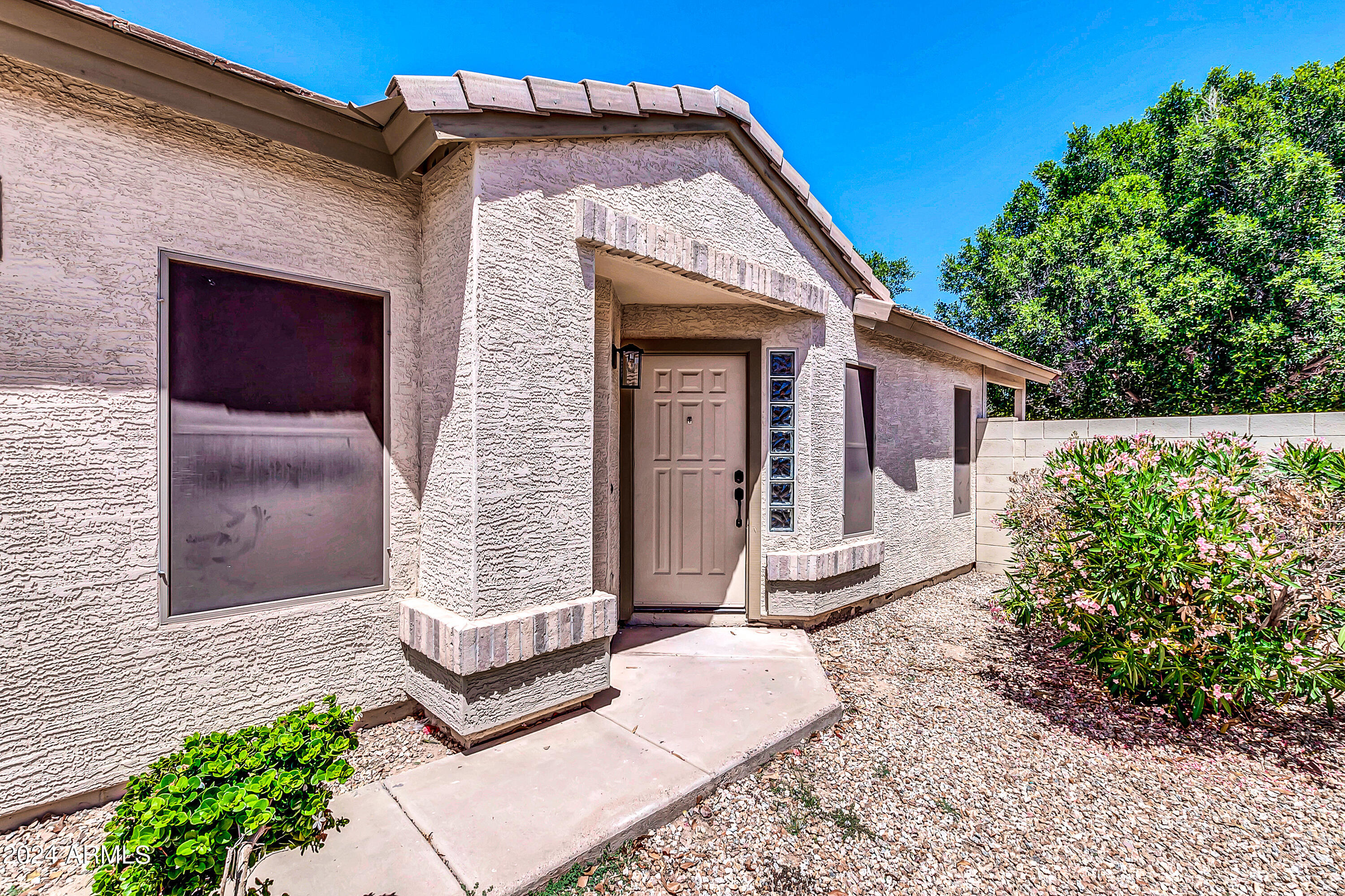 Photo 3 of 37 of 1744 E LOS ALAMOS Street house