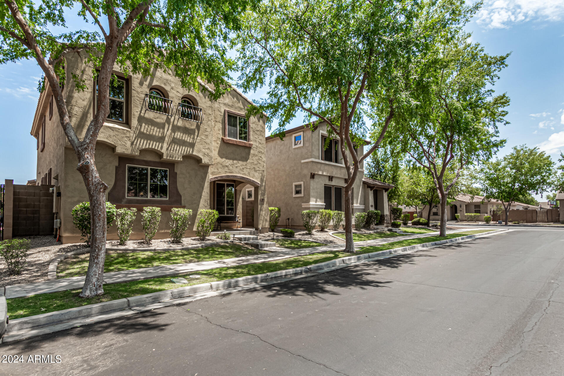 Photo 5 of 52 of 1417 S CHAPARRAL Boulevard house