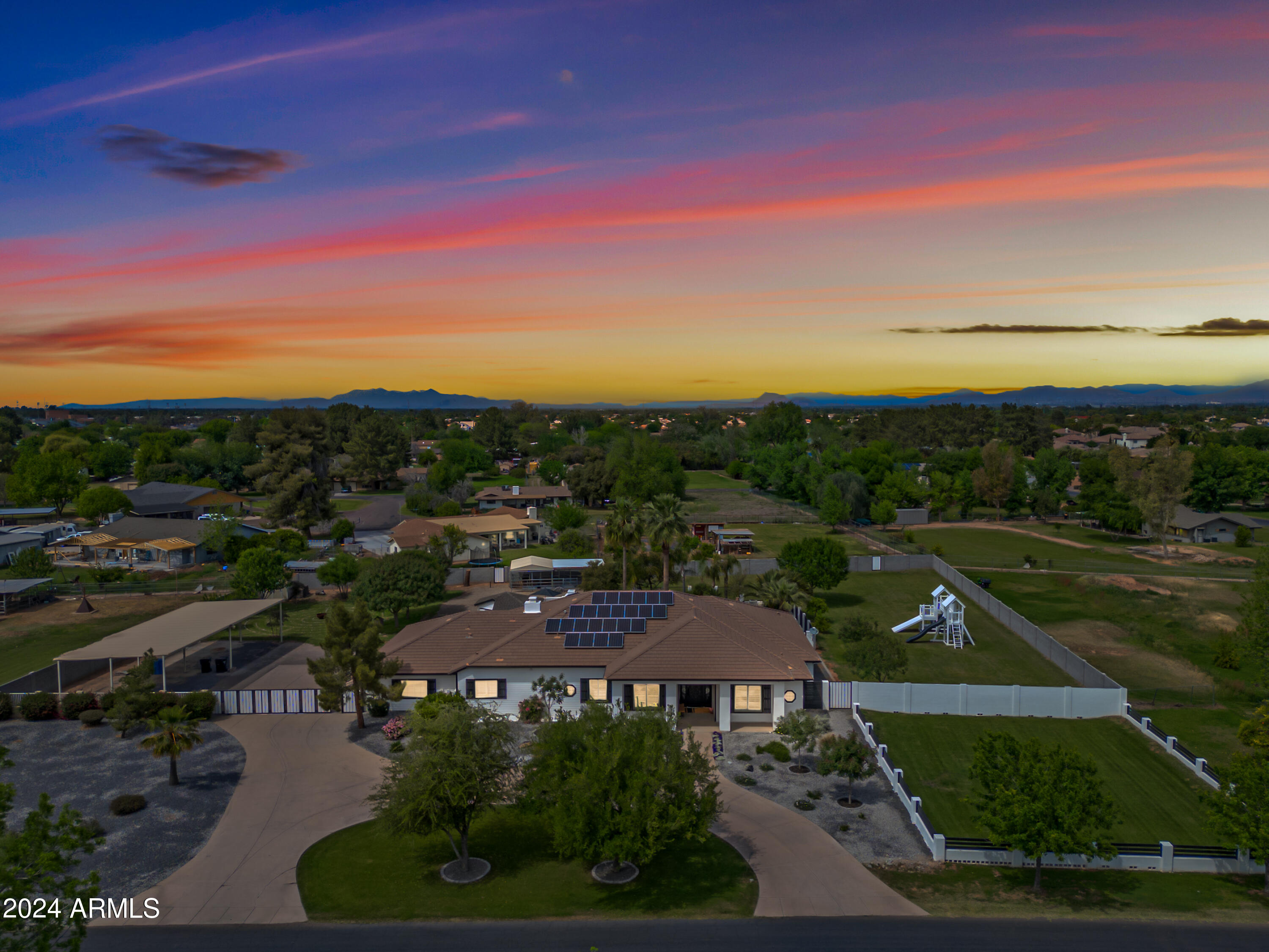 Photo 1 of 163 of 715 S CACTUS WREN Street house