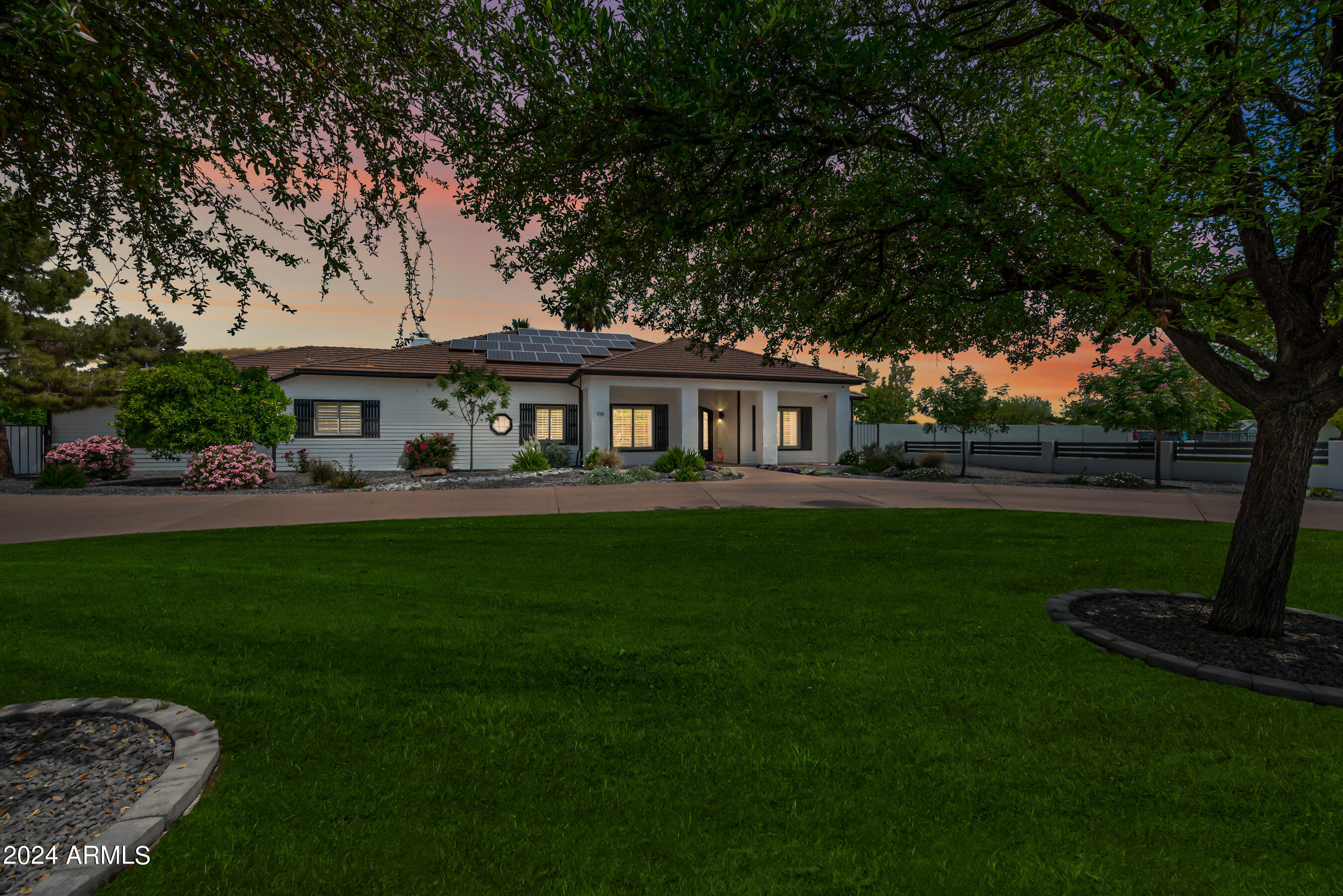 Photo 2 of 163 of 715 S CACTUS WREN Street house