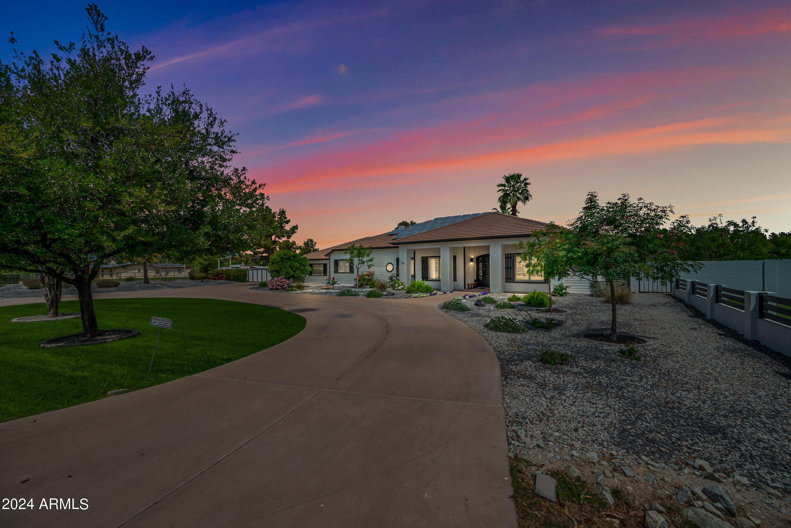 Photo 3 of 163 of 715 S CACTUS WREN Street house