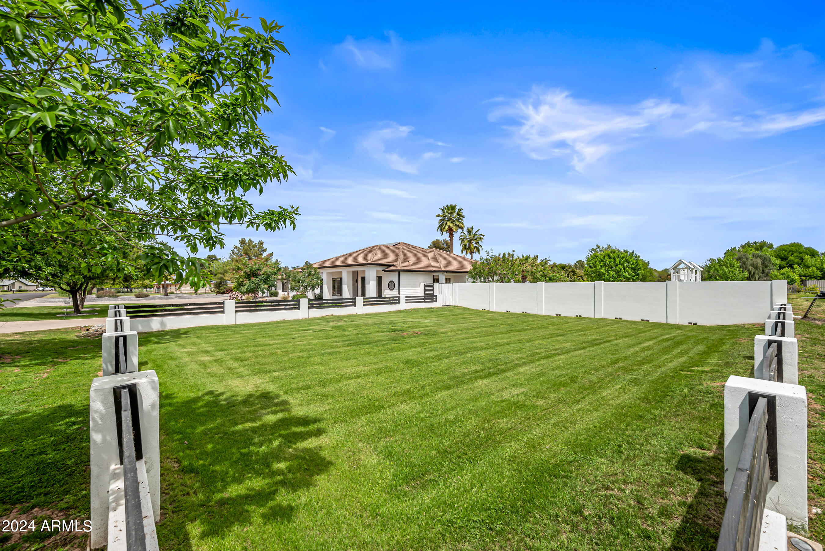 Photo 5 of 163 of 715 S CACTUS WREN Street house