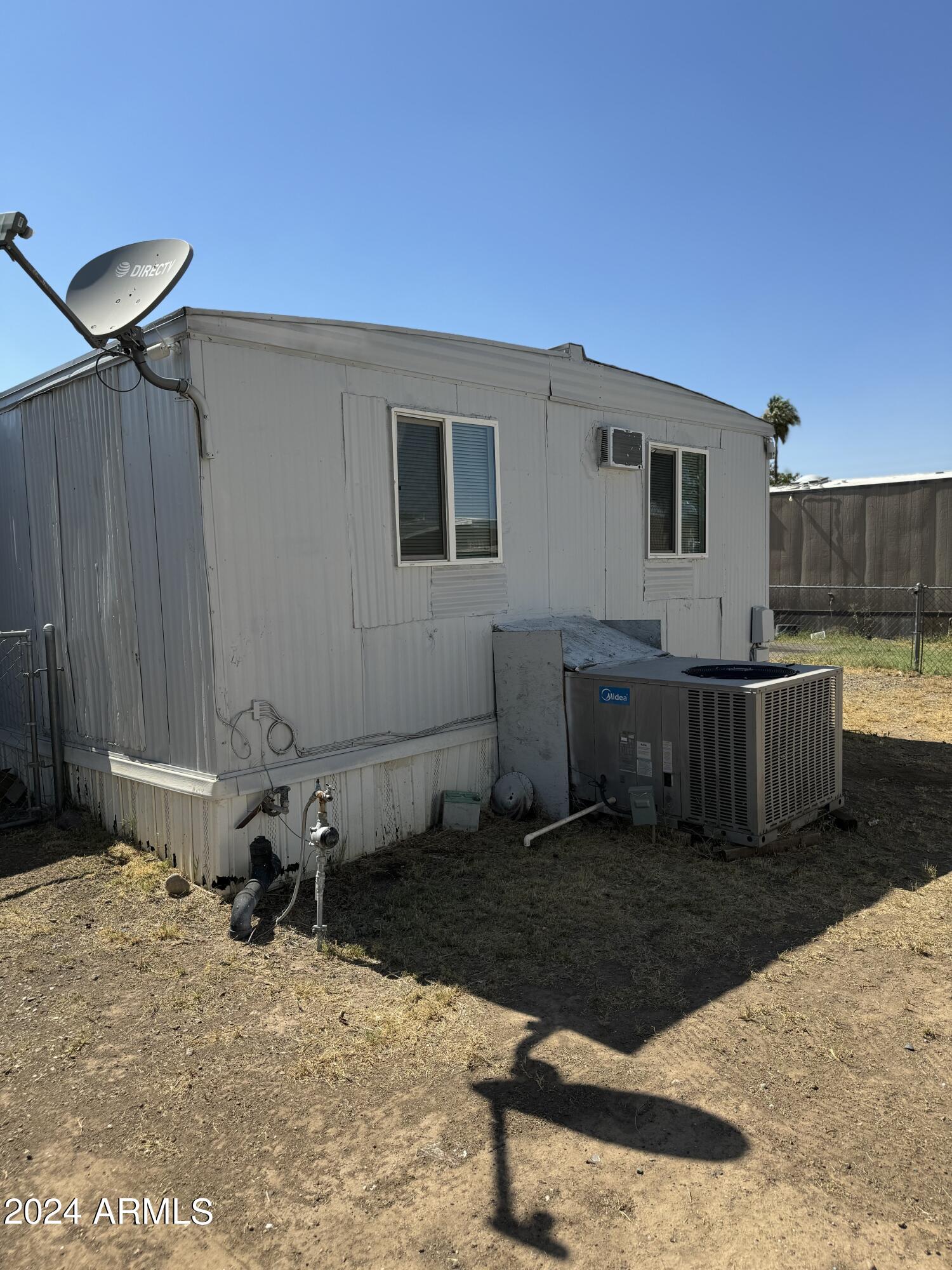 Photo 4 of 15 of 5601 W MISSOURI Avenue 236 mobile home