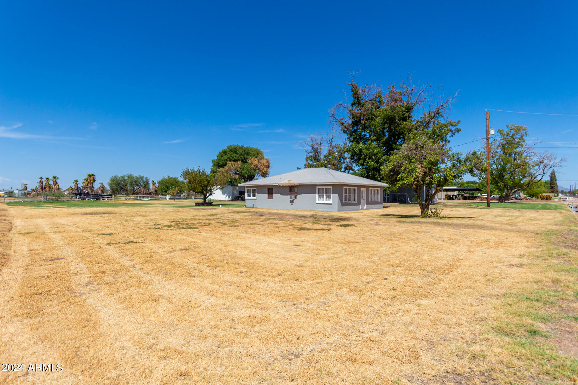 Photo 37 of 69 of 7934 W ORANGEWOOD Avenue house