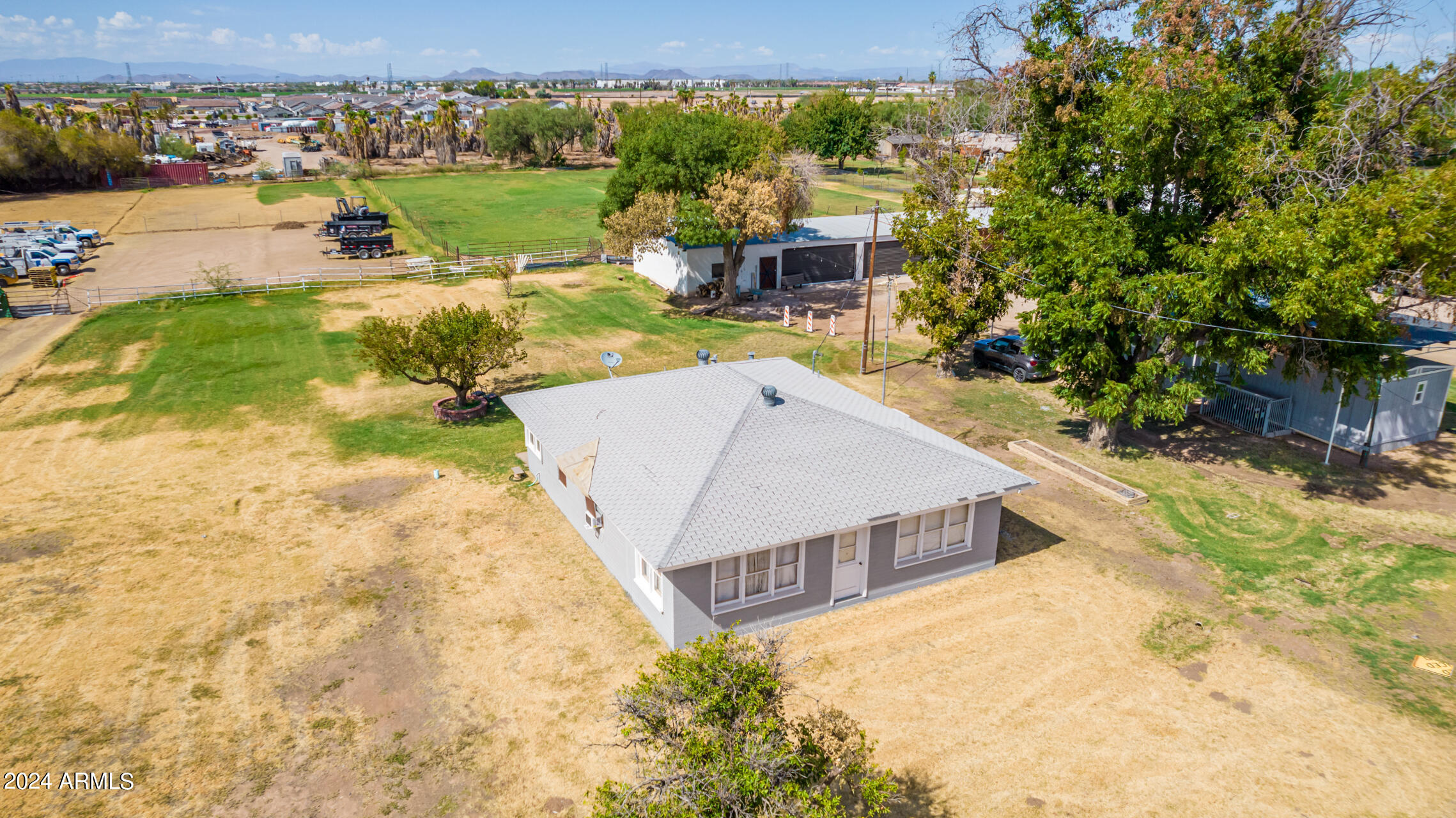 Photo 50 of 69 of 7934 W ORANGEWOOD Avenue house