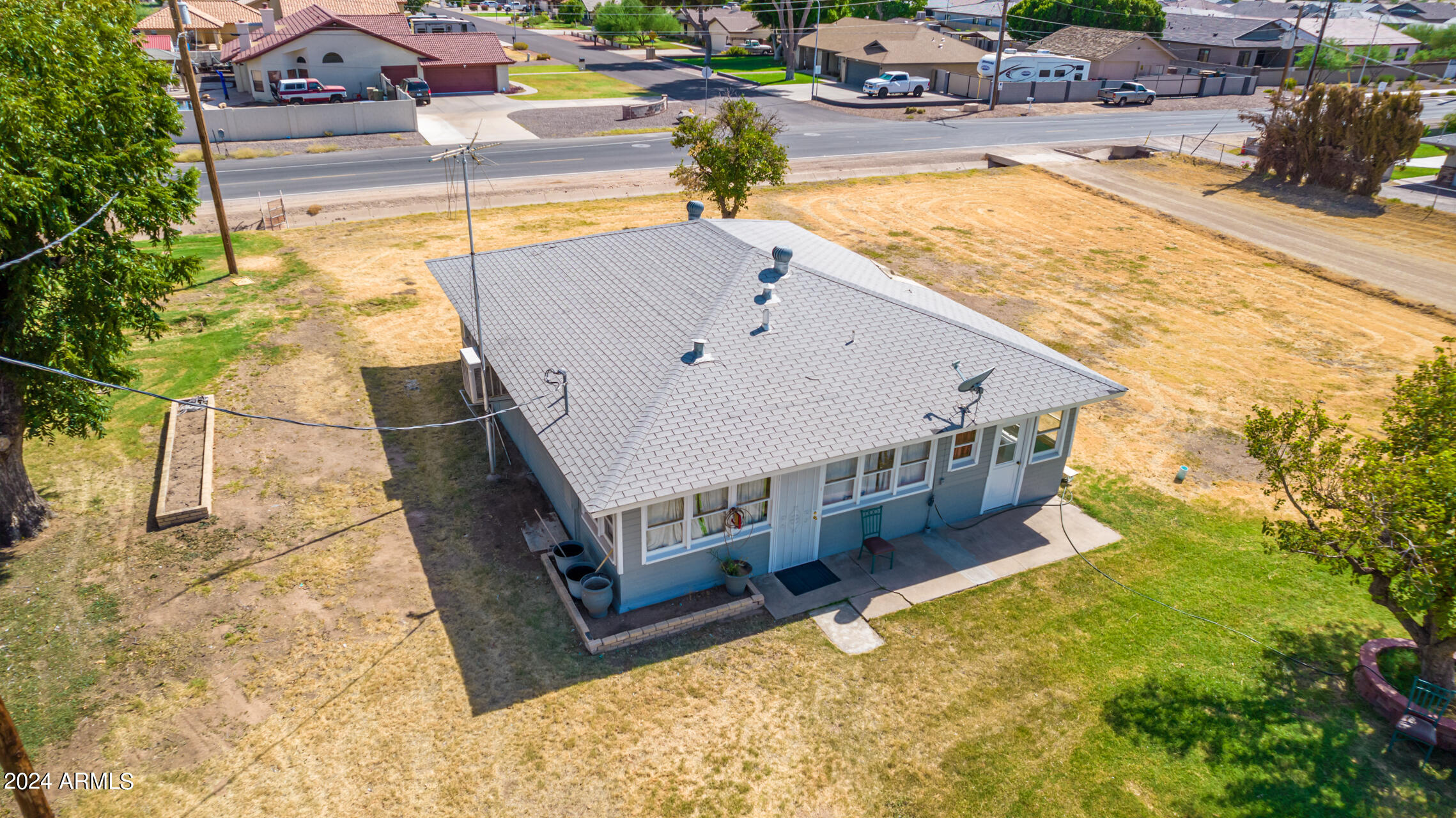 Photo 54 of 69 of 7934 W ORANGEWOOD Avenue house