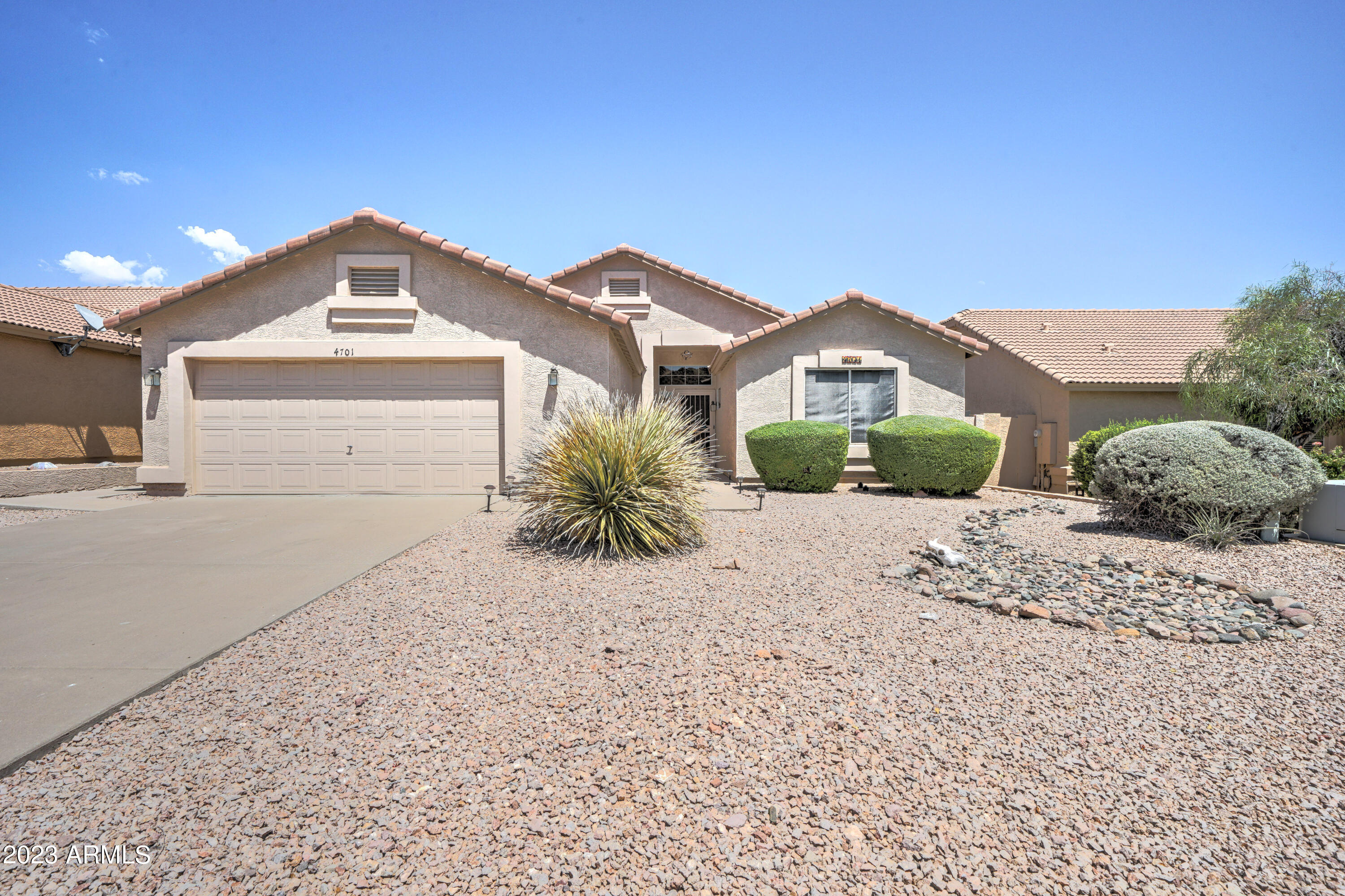 Photo 6 of 40 of 4701 S DESERT DAWN Drive house