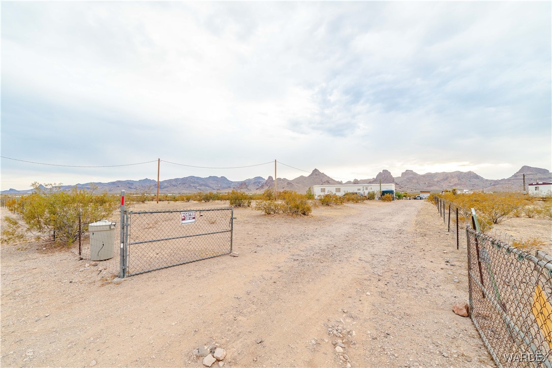 Photo 3 of 40 of 2565 S Hopi Road mobile home