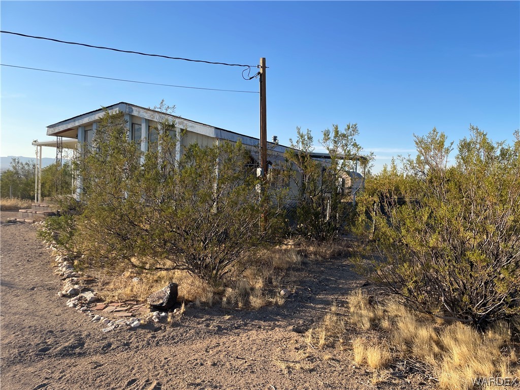 Photo 3 of 34 of 678 S Bowie Road mobile home