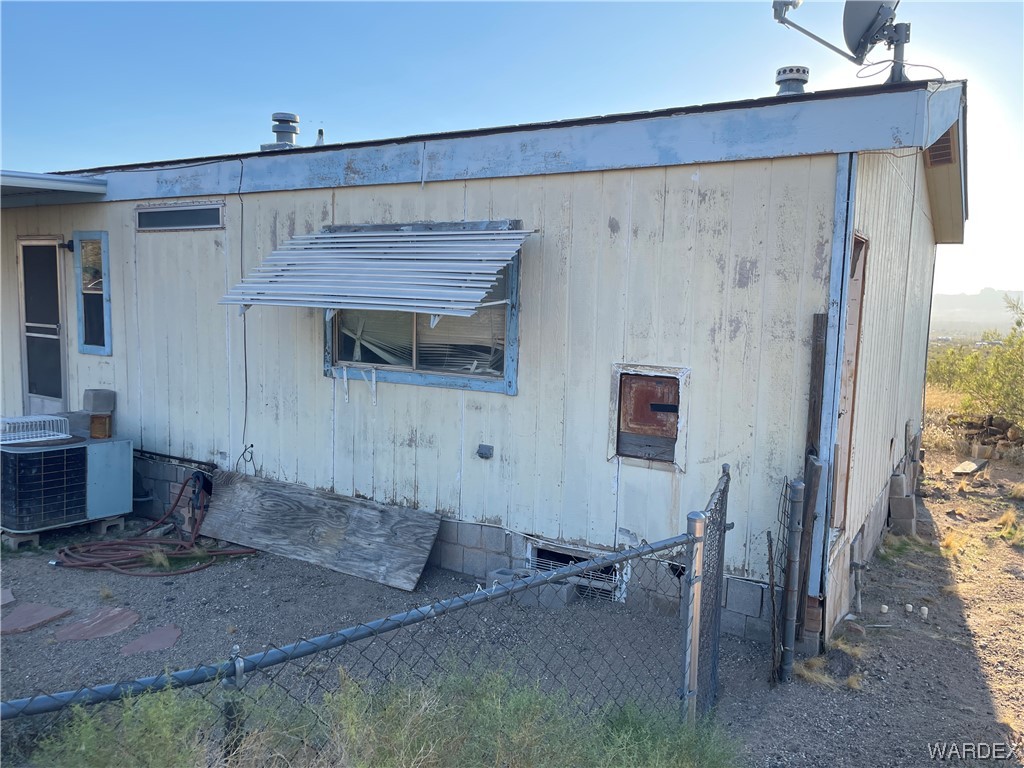 Photo 6 of 34 of 678 S Bowie Road mobile home