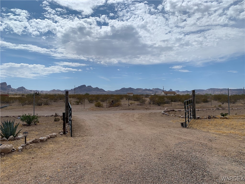 Photo 2 of 29 of 1394 S Canelo Road mobile home