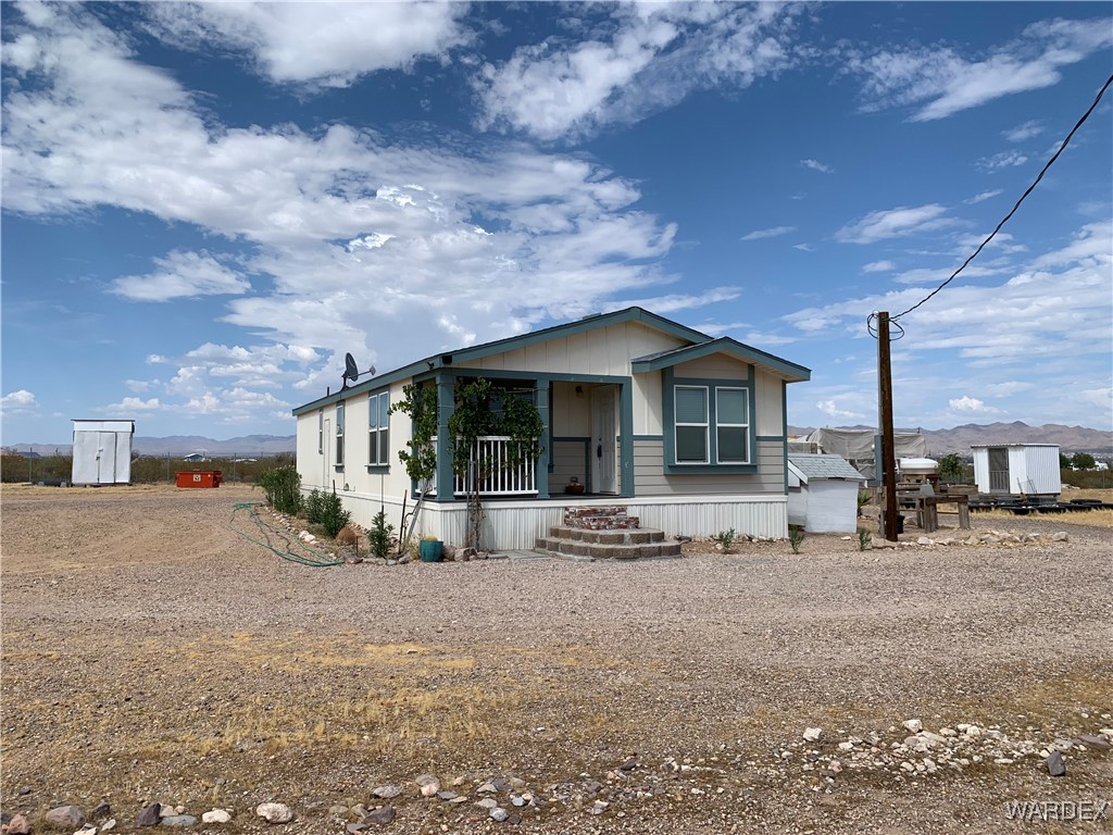 Photo 3 of 29 of 1394 S Canelo Road mobile home