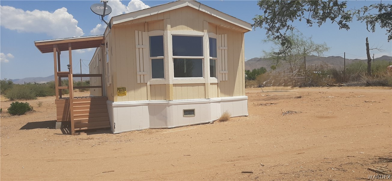 Photo 3 of 19 of 926 S Heber Road mobile home