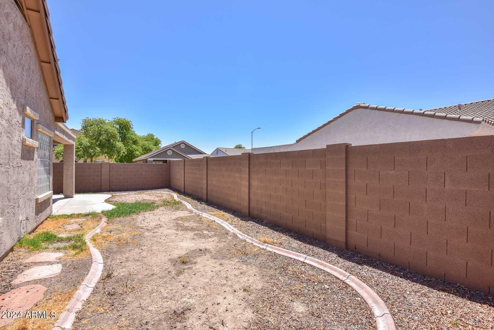 Photo 6 of 45 of 17391 W YAVAPAI Street house