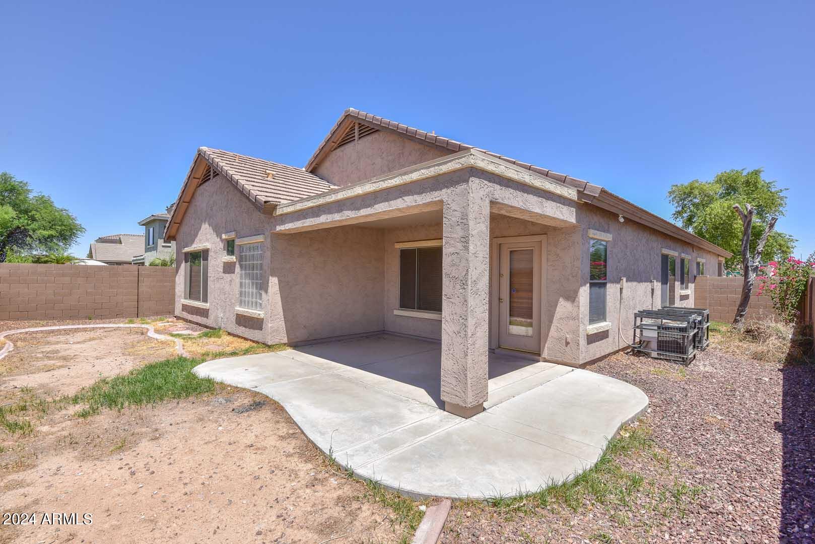 Photo 7 of 45 of 17391 W YAVAPAI Street house