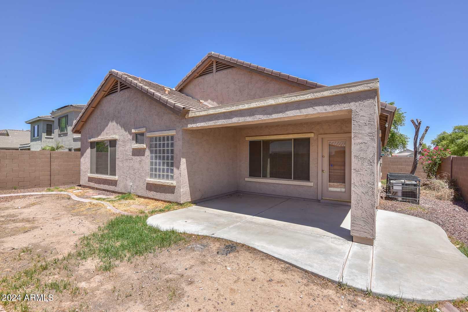 Photo 8 of 45 of 17391 W YAVAPAI Street house