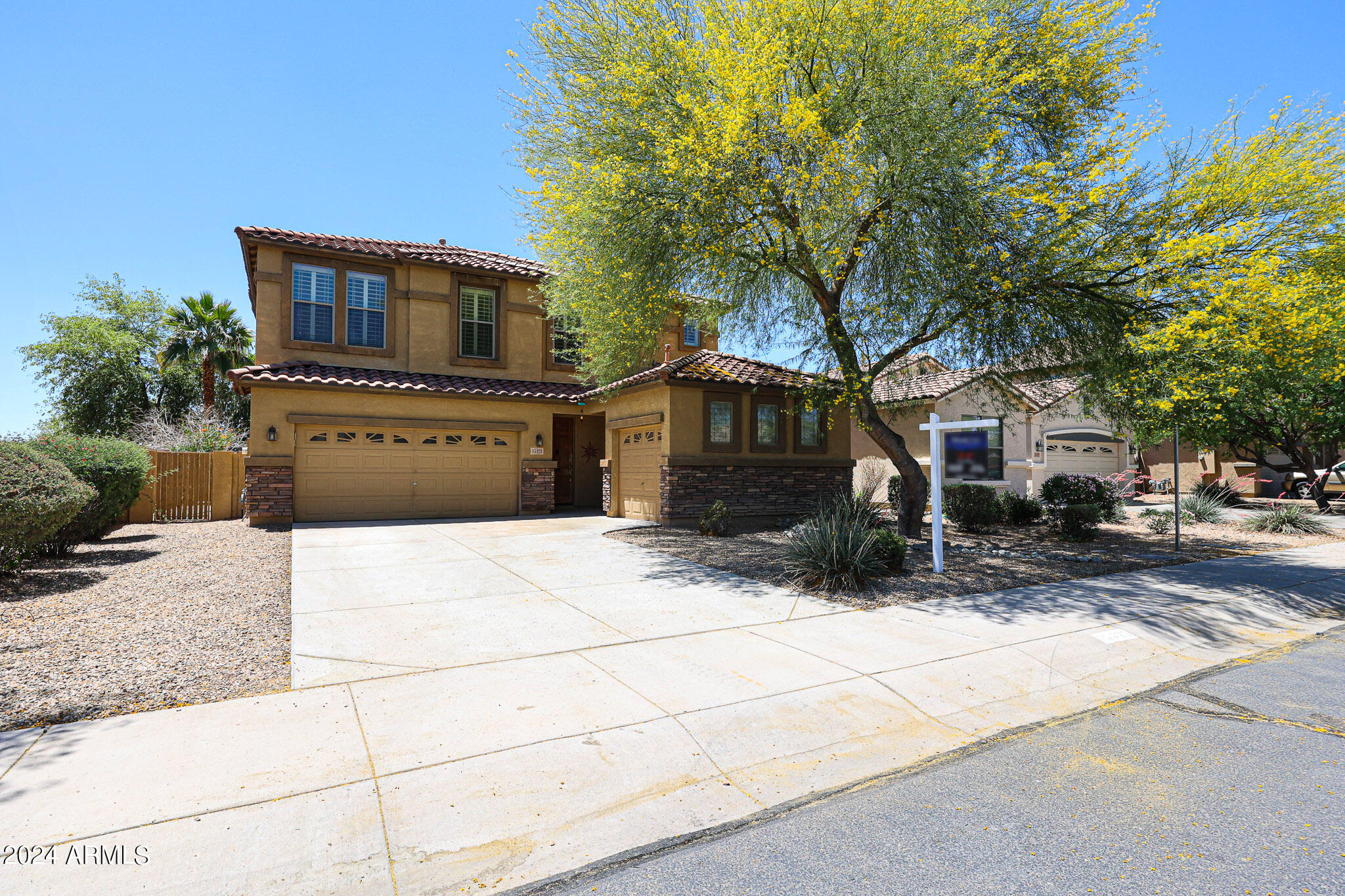 Photo 4 of 58 of 15423 W MONTEROSA Street house