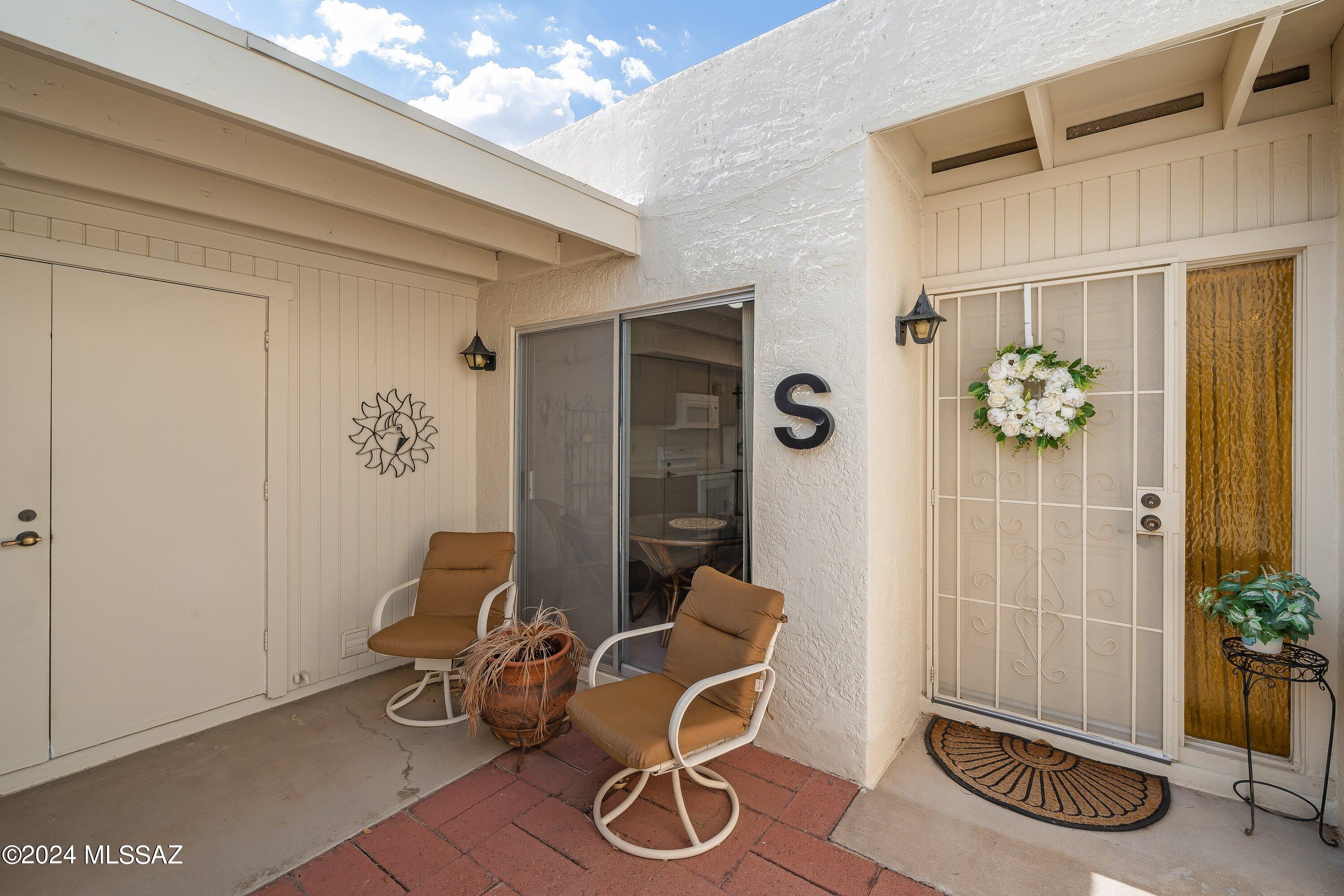 Photo 1 of 18 of 1330 S Desert Meadows Circle townhome