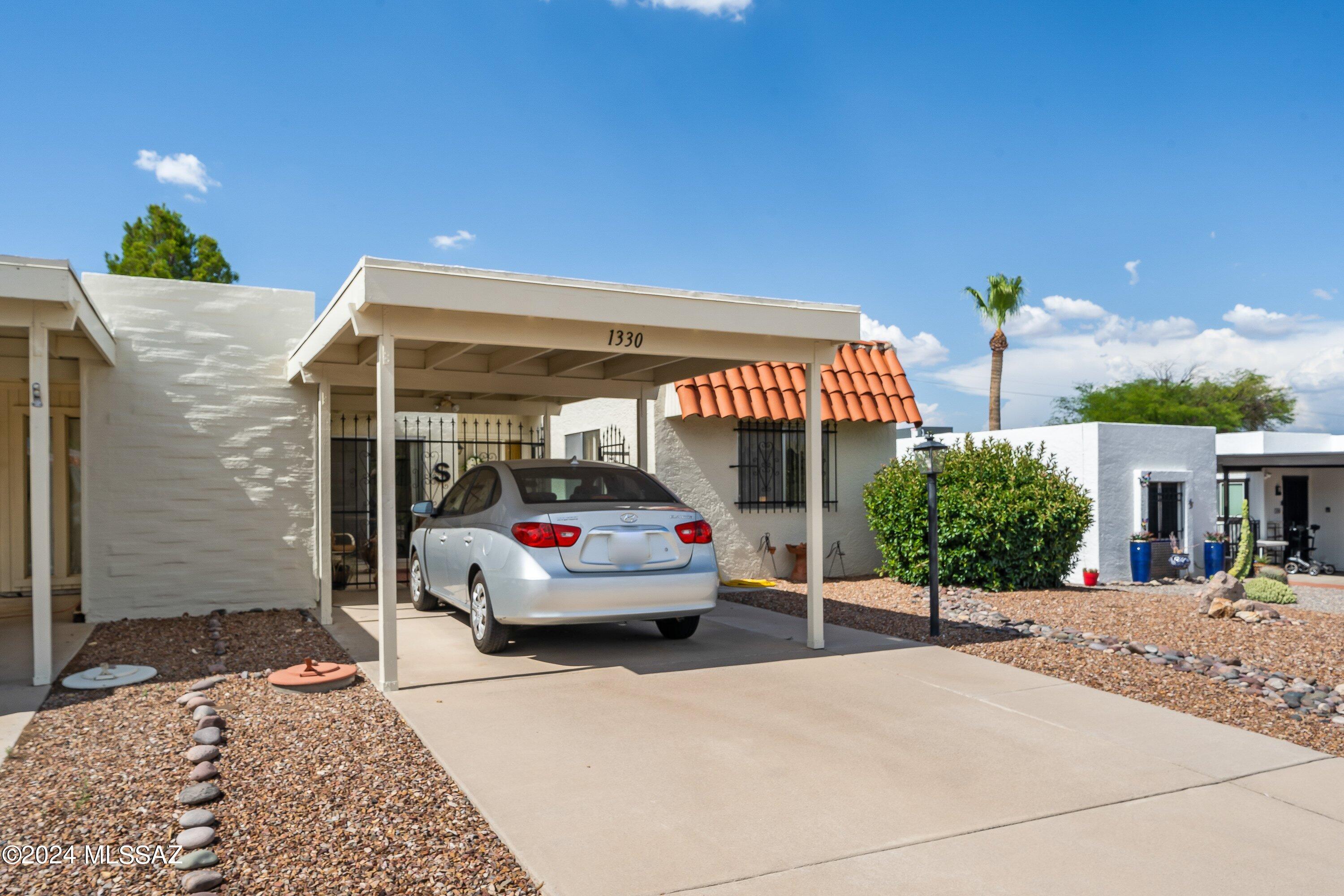 Photo 18 of 18 of 1330 S Desert Meadows Circle townhome