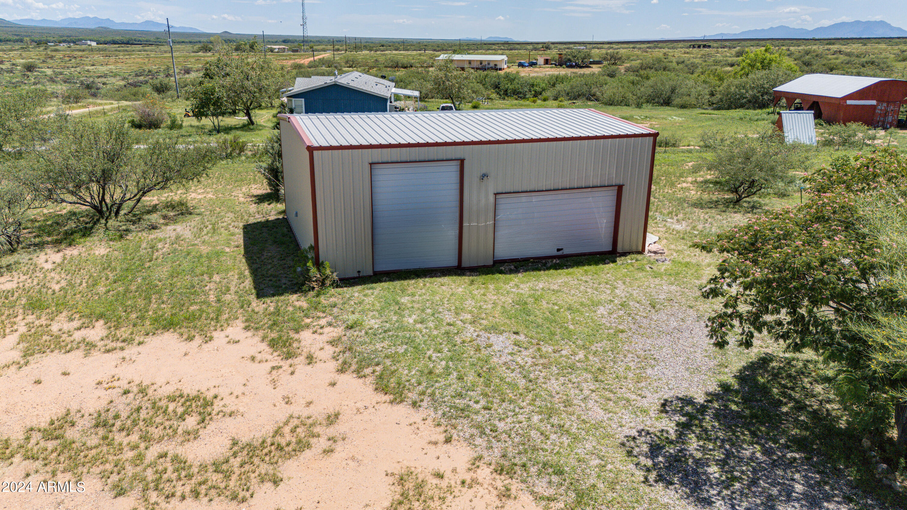 Photo 4 of 45 of 11488 S APACHE SKY Road mobile home