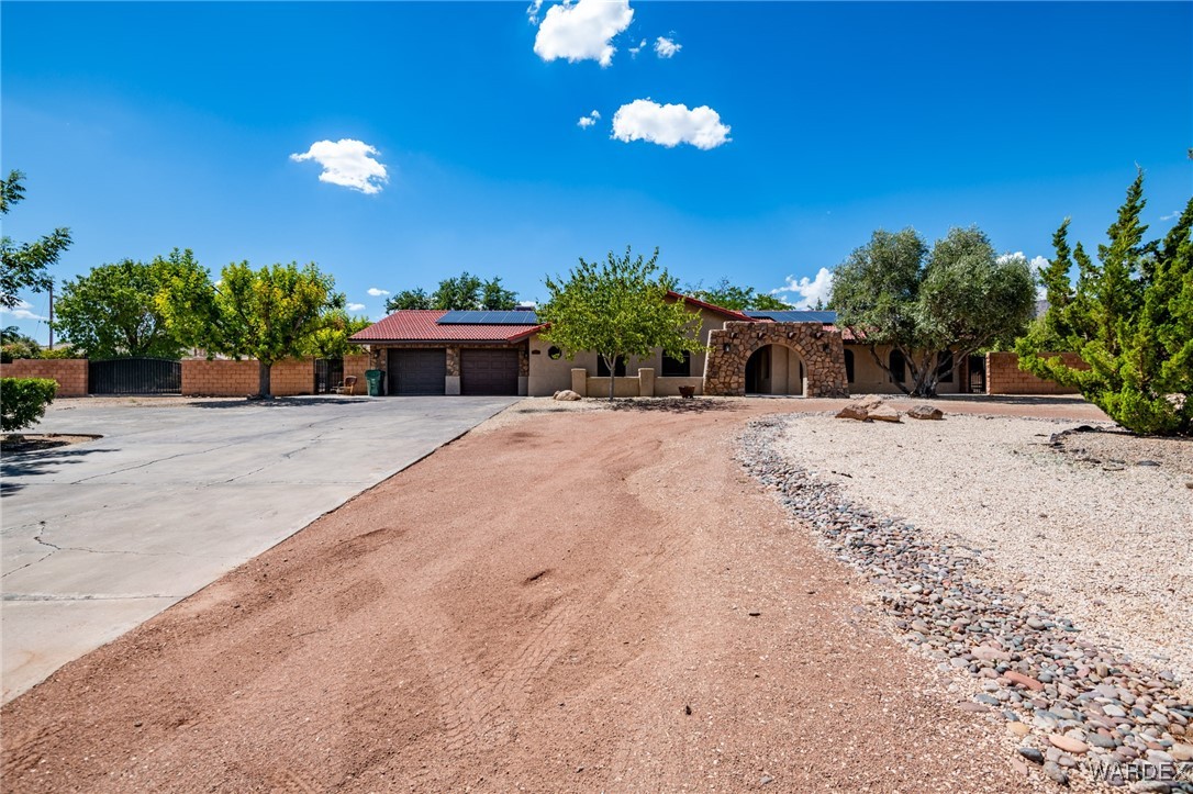 Photo 4 of 56 of 690 Shadow Mountain Drive house