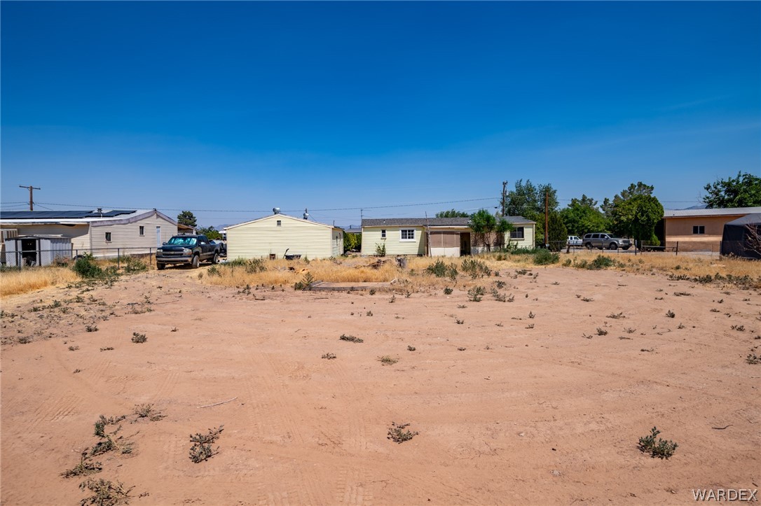 Photo 11 of 31 of 4215 N Roosevelt Street mobile home