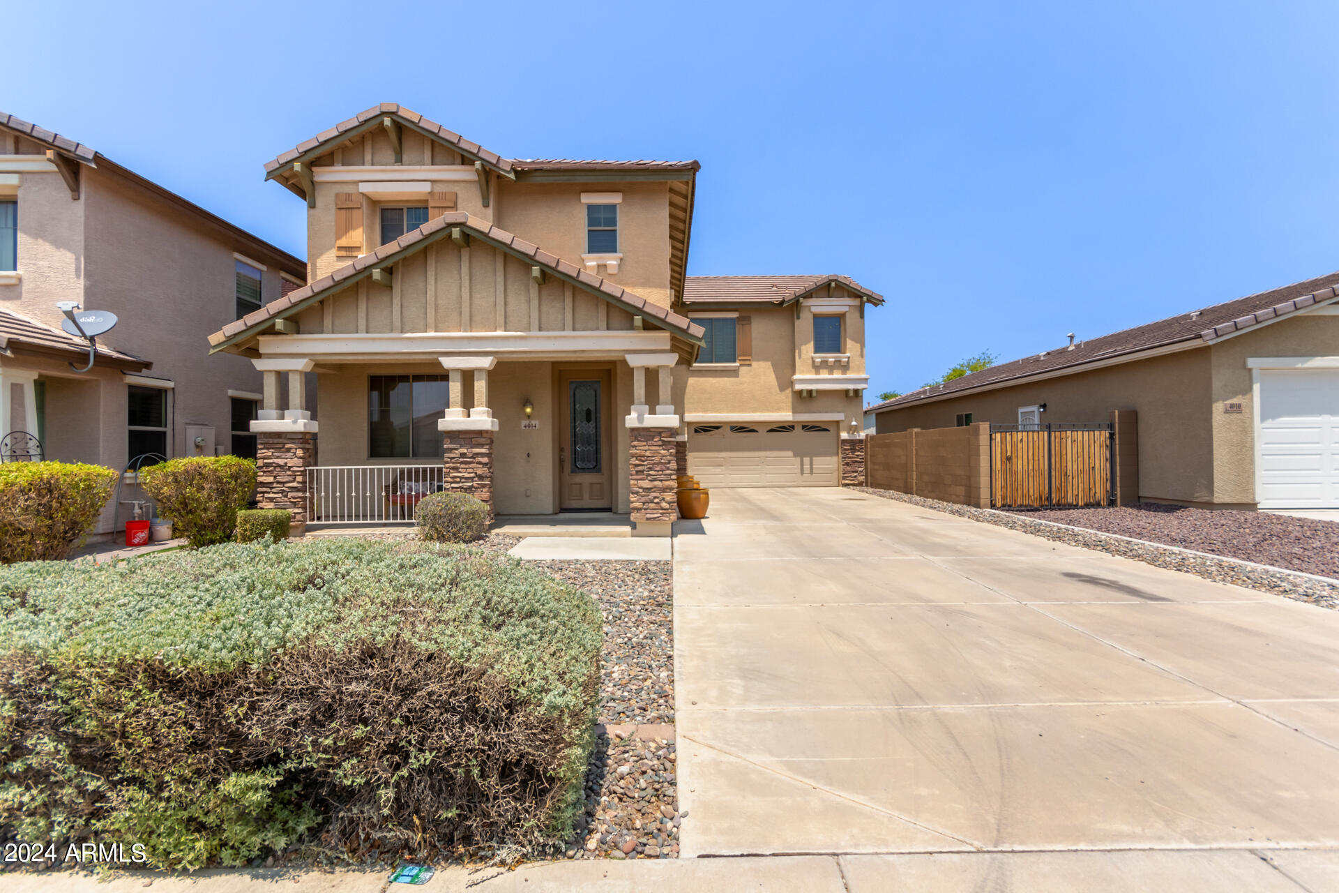 Photo 1 of 40 of 4014 W DESERT Drive house