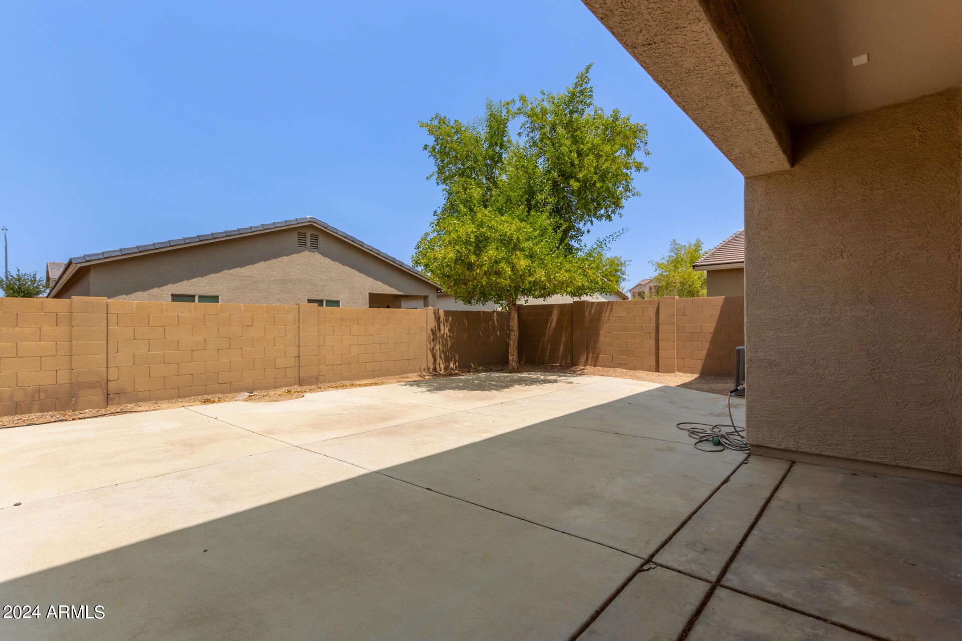 Photo 37 of 40 of 4014 W DESERT Drive house