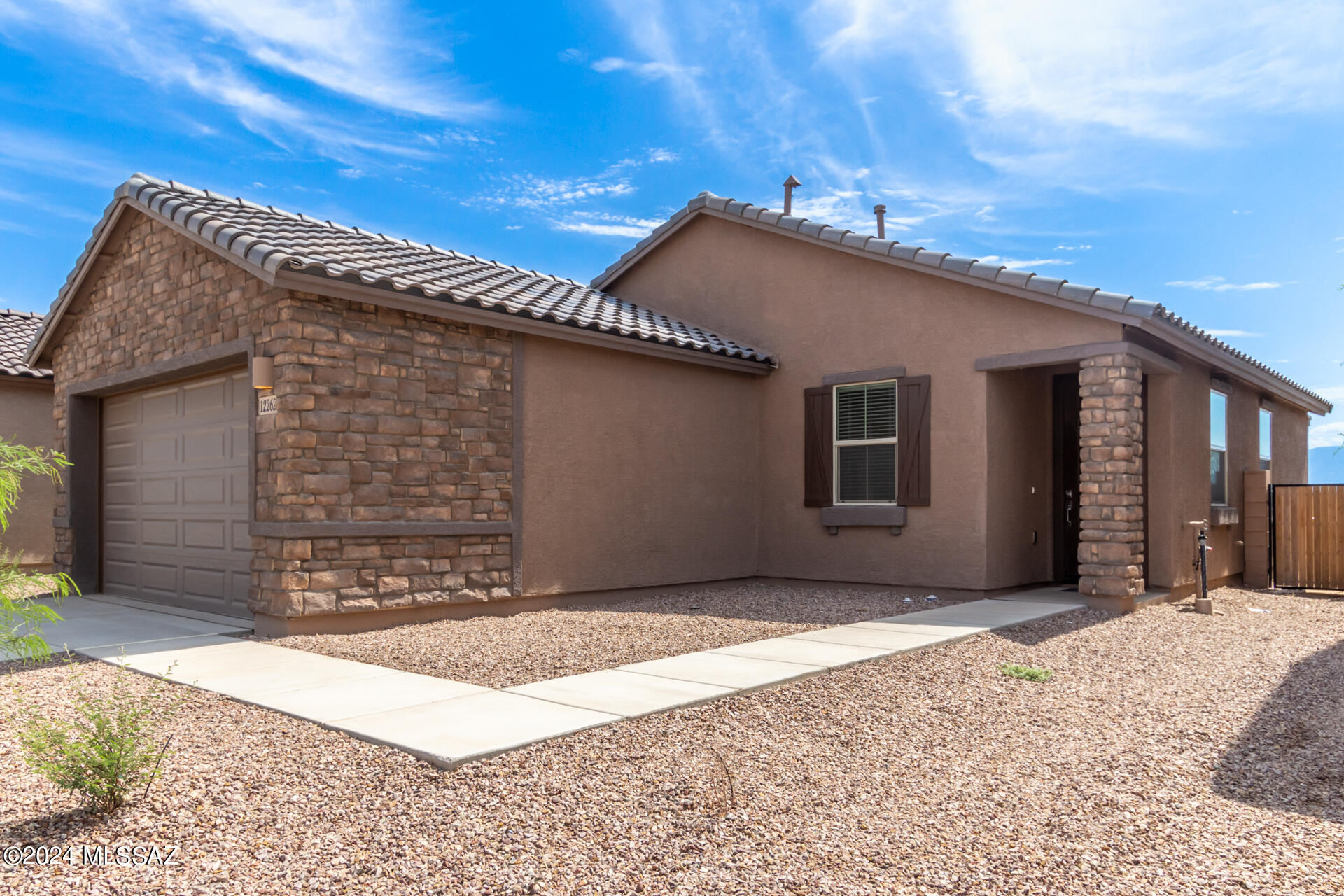 Photo 4 of 28 of 12262 N Collamer Drive house