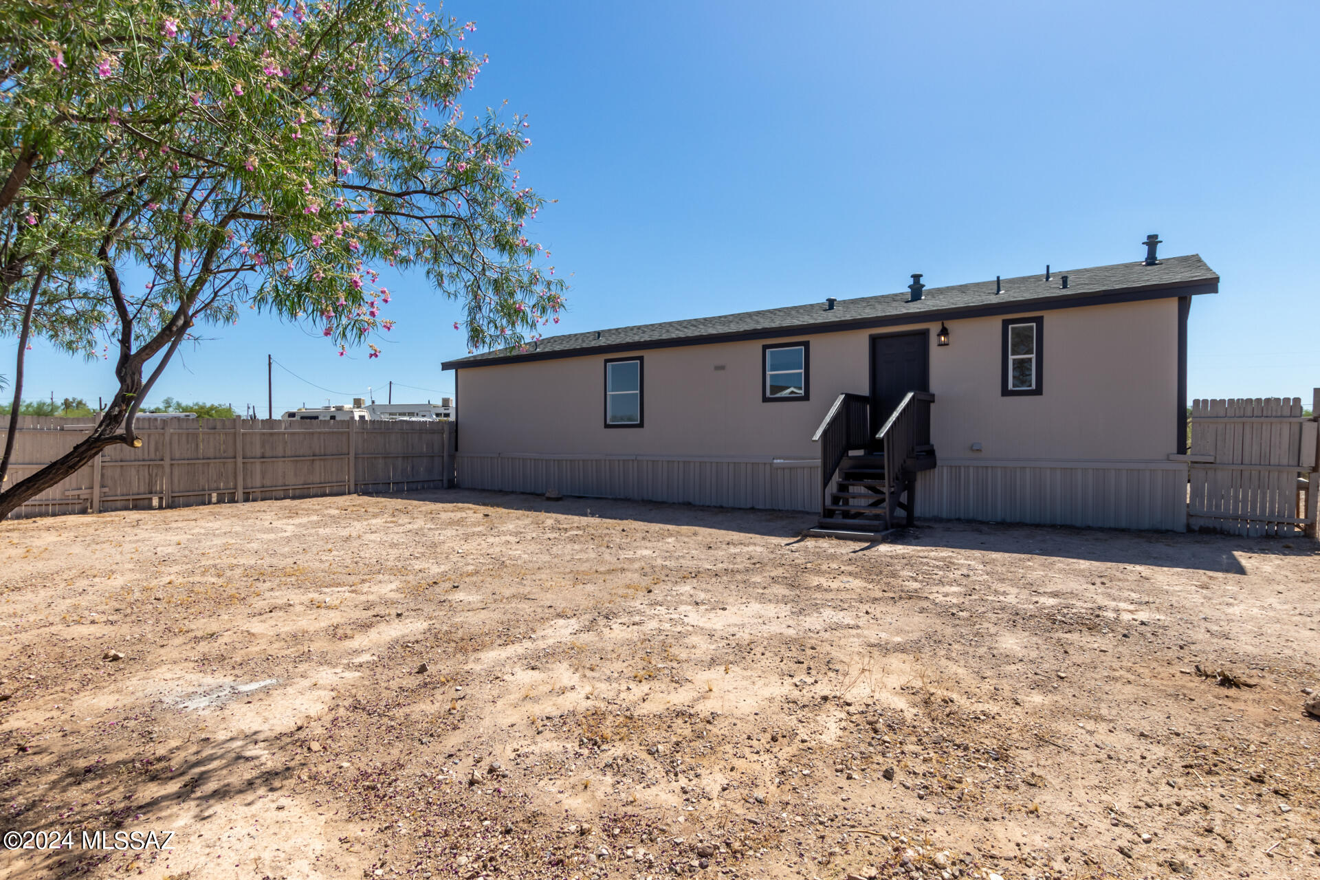 Photo 3 of 28 of 12730 N Luther Avenue mobile home