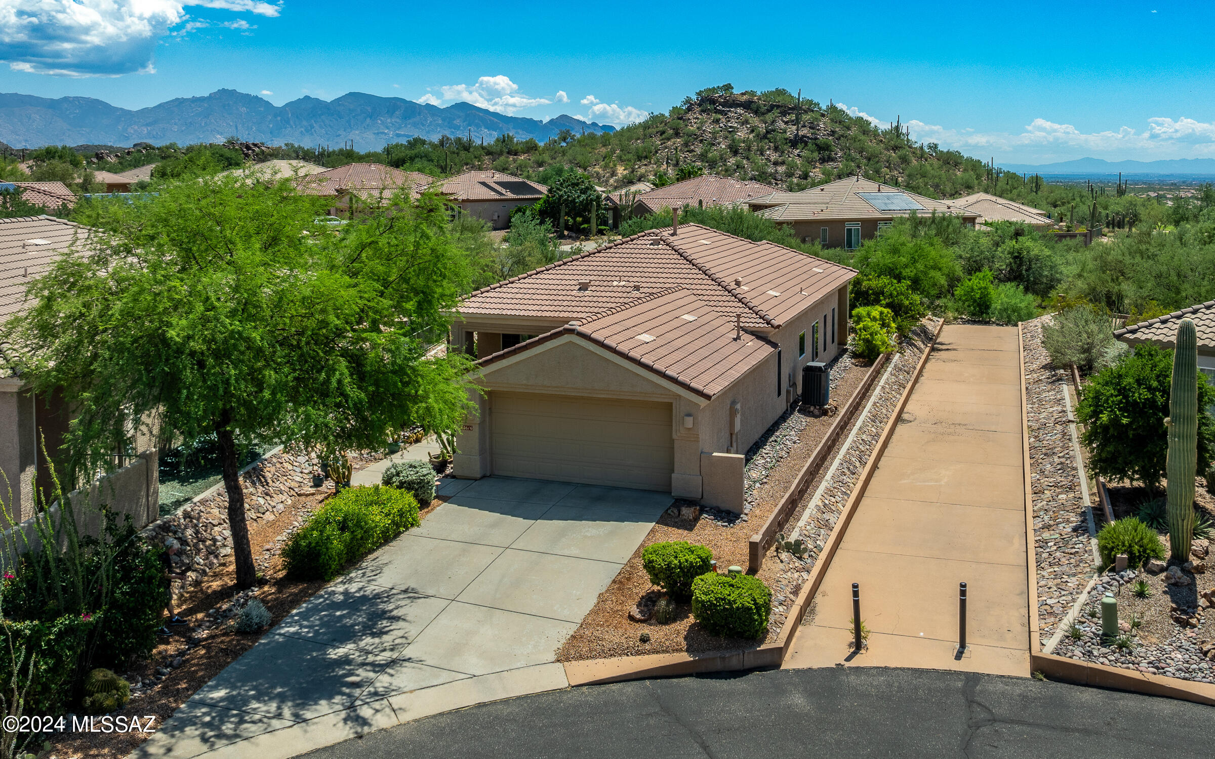 Photo 3 of 44 of 13616 N Gold Cholla Place house