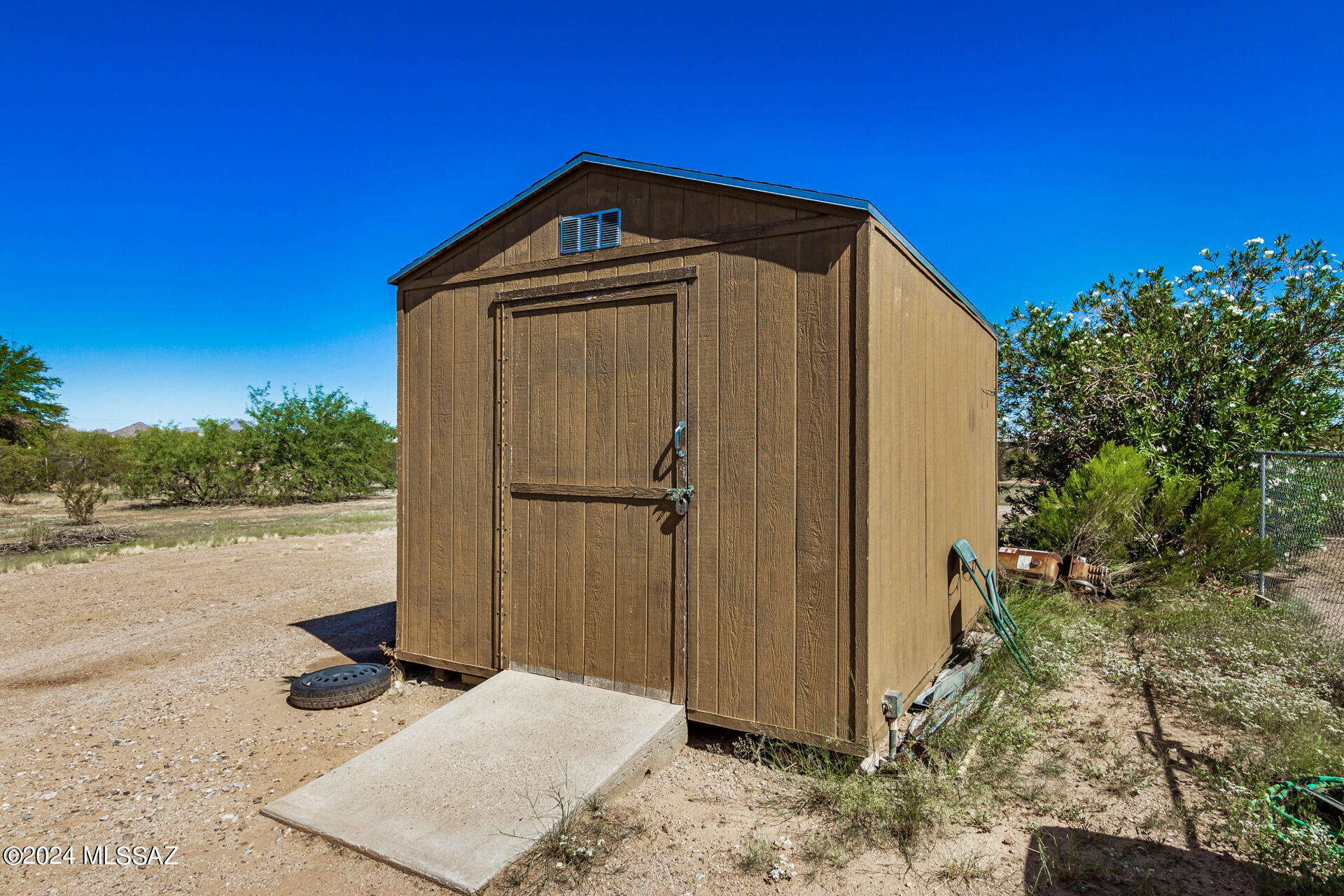 Photo 10 of 11 of 5473 N Blacktail Road mobile home