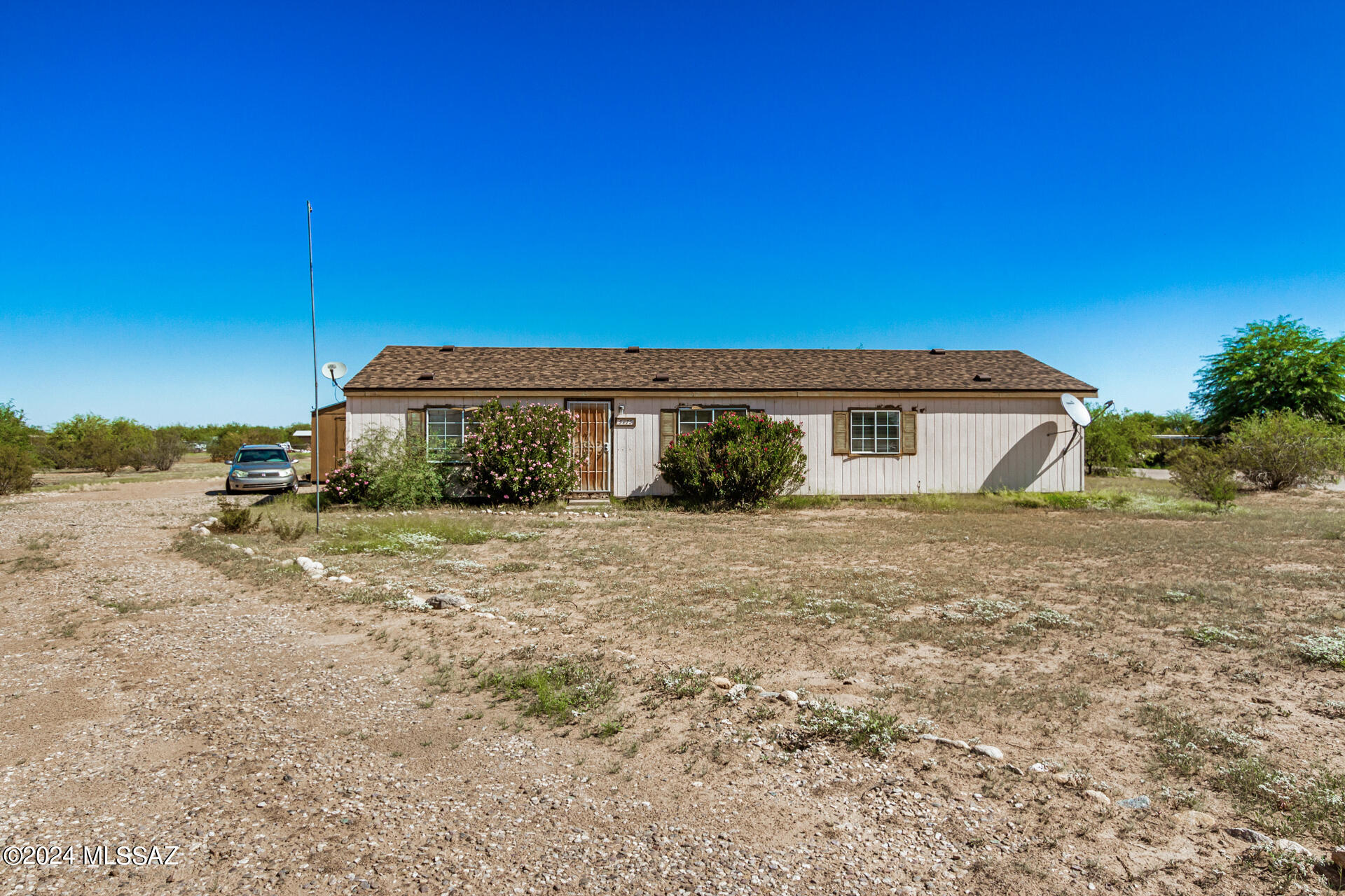 Photo 2 of 11 of 5473 N Blacktail Road mobile home