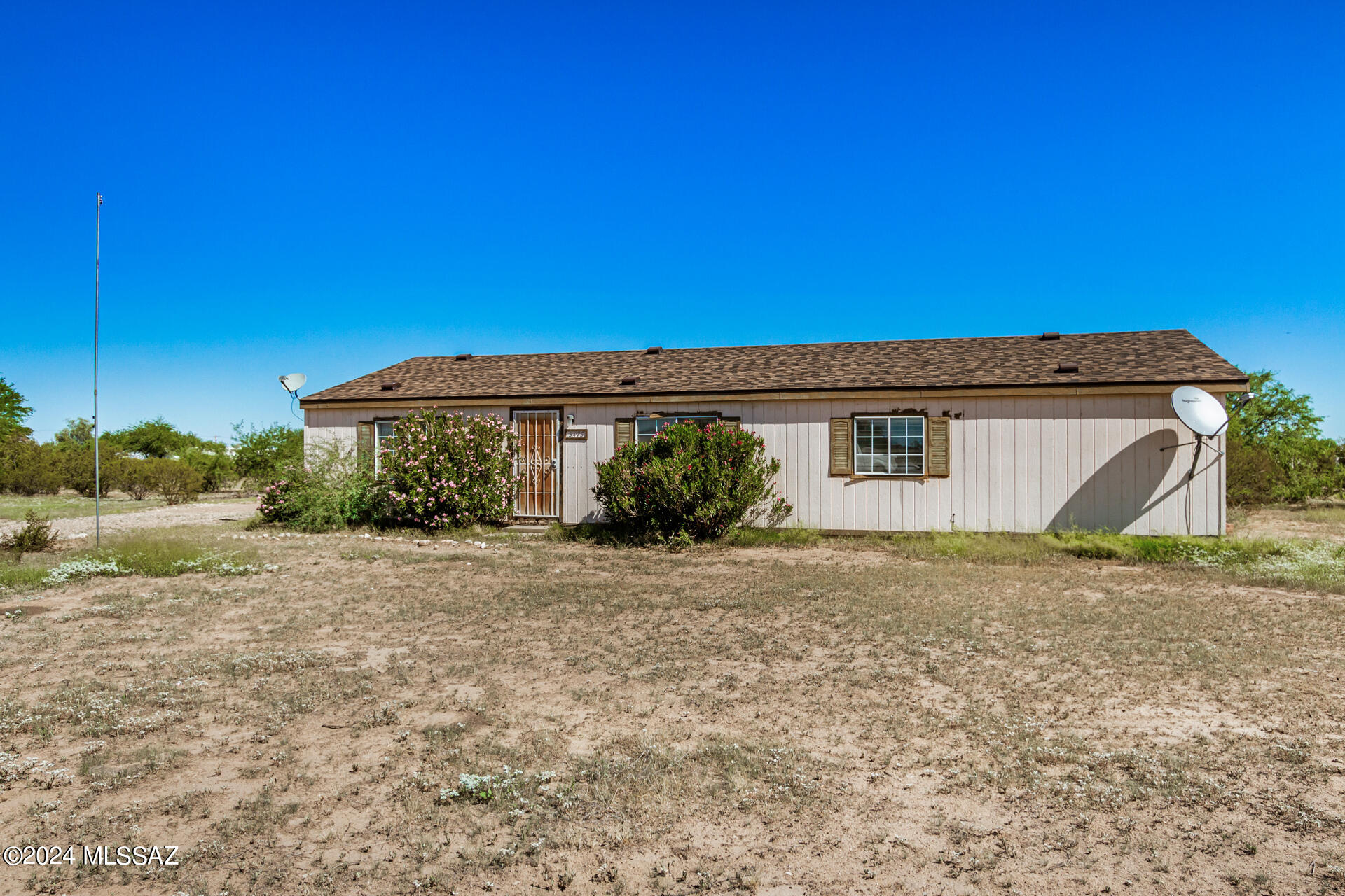 Photo 4 of 11 of 5473 N Blacktail Road mobile home