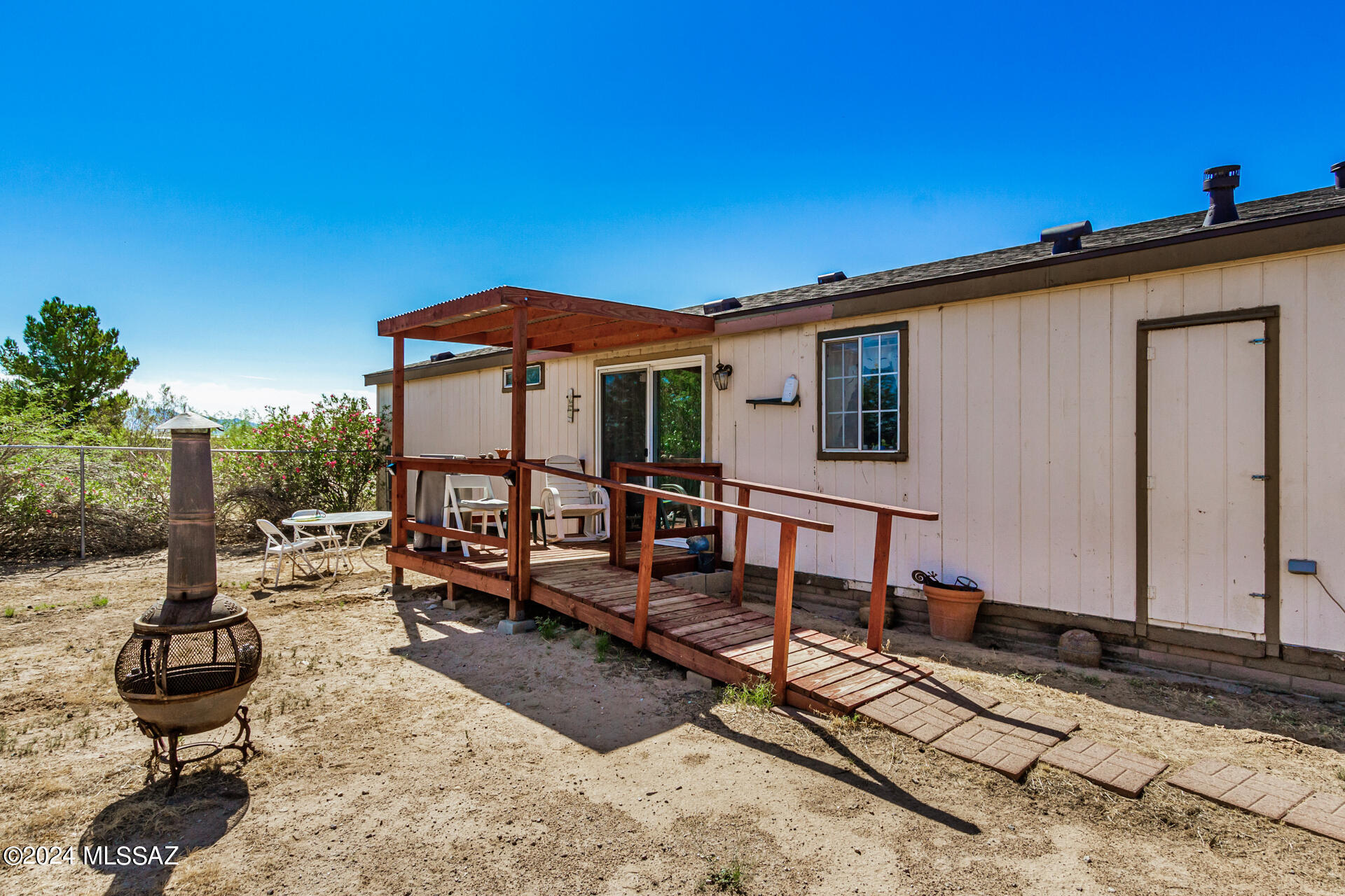 Photo 6 of 11 of 5473 N Blacktail Road mobile home