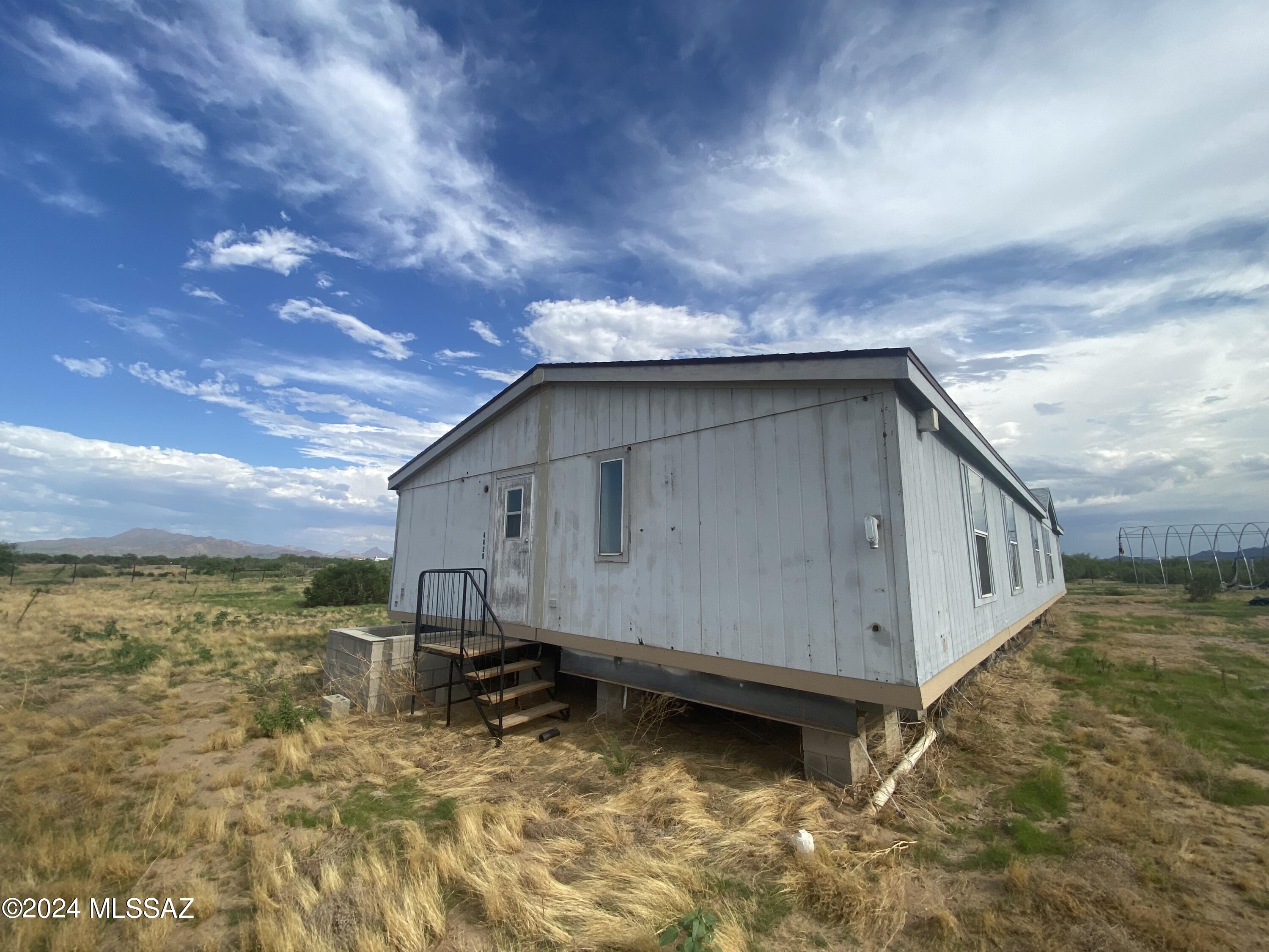 Photo 5 of 7 of 4726 N Parrot Lane mobile home