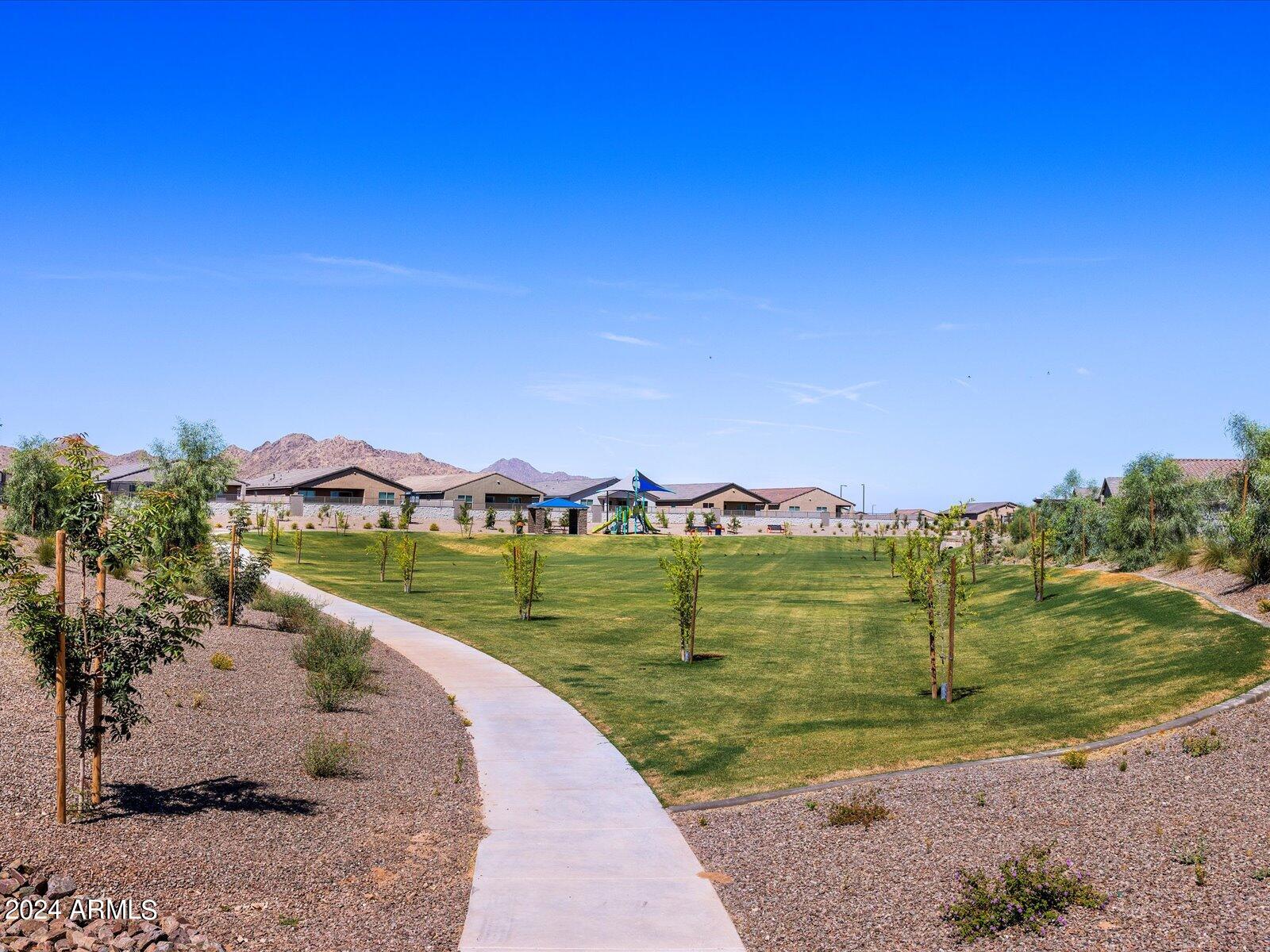 Photo 8 of 21 of 41685 W SONORAN Trail house