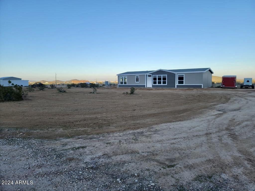 Photo 4 of 16 of 17149 N Stonebluff Road mobile home