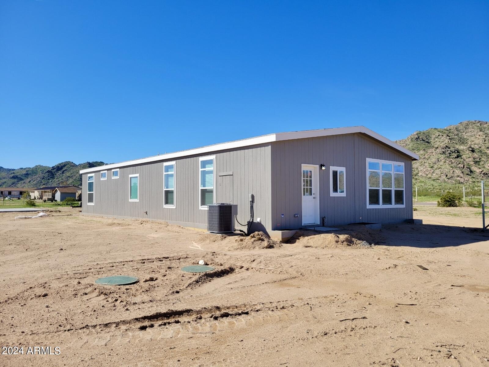 Photo 5 of 16 of 17149 N Stonebluff Road mobile home