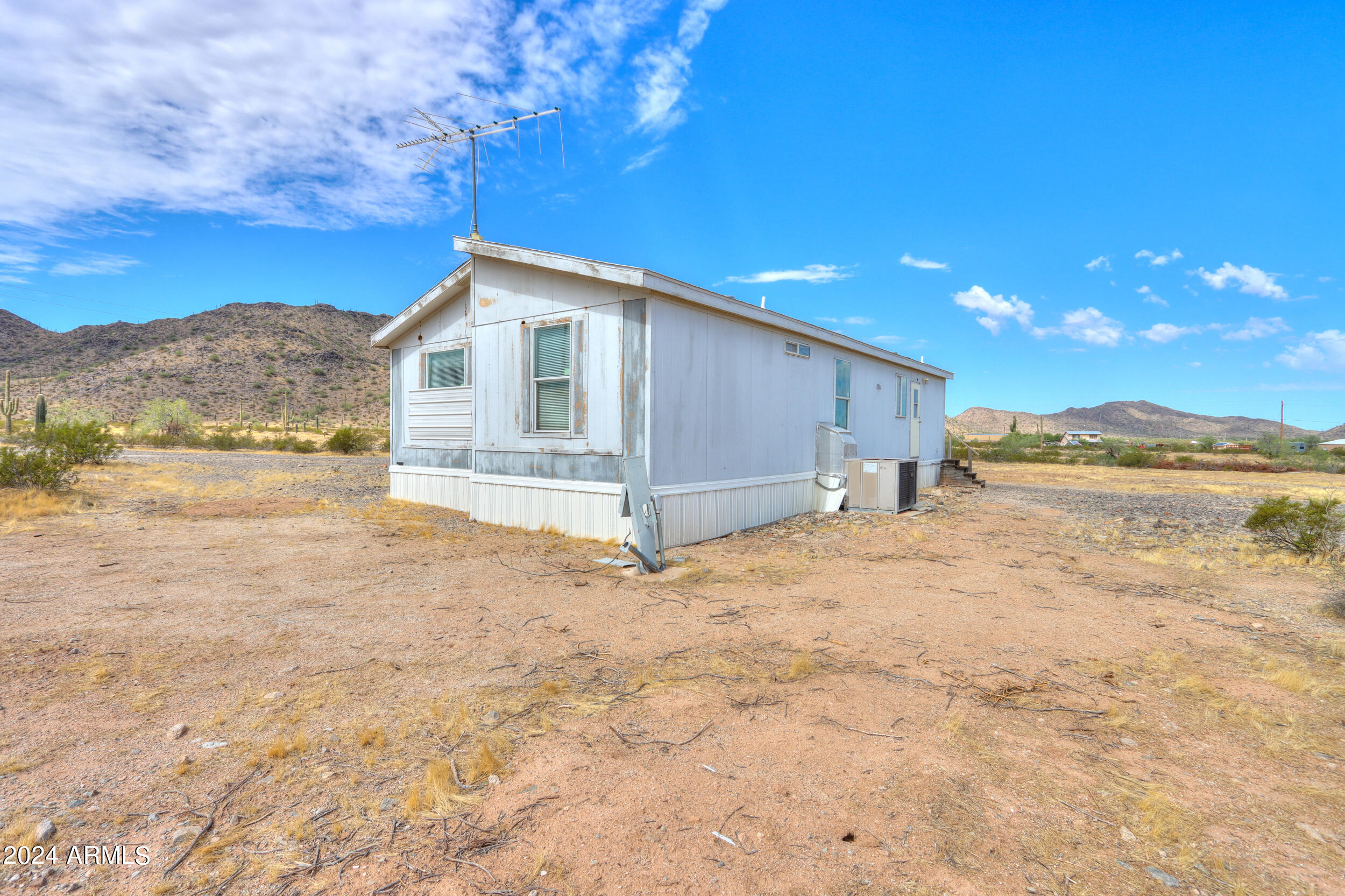 Photo 14 of 33 of 10285 N REGGAE Road mobile home