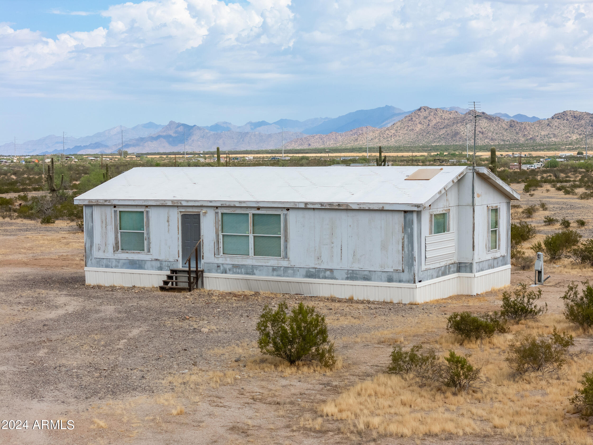 Photo 20 of 33 of 10285 N REGGAE Road mobile home