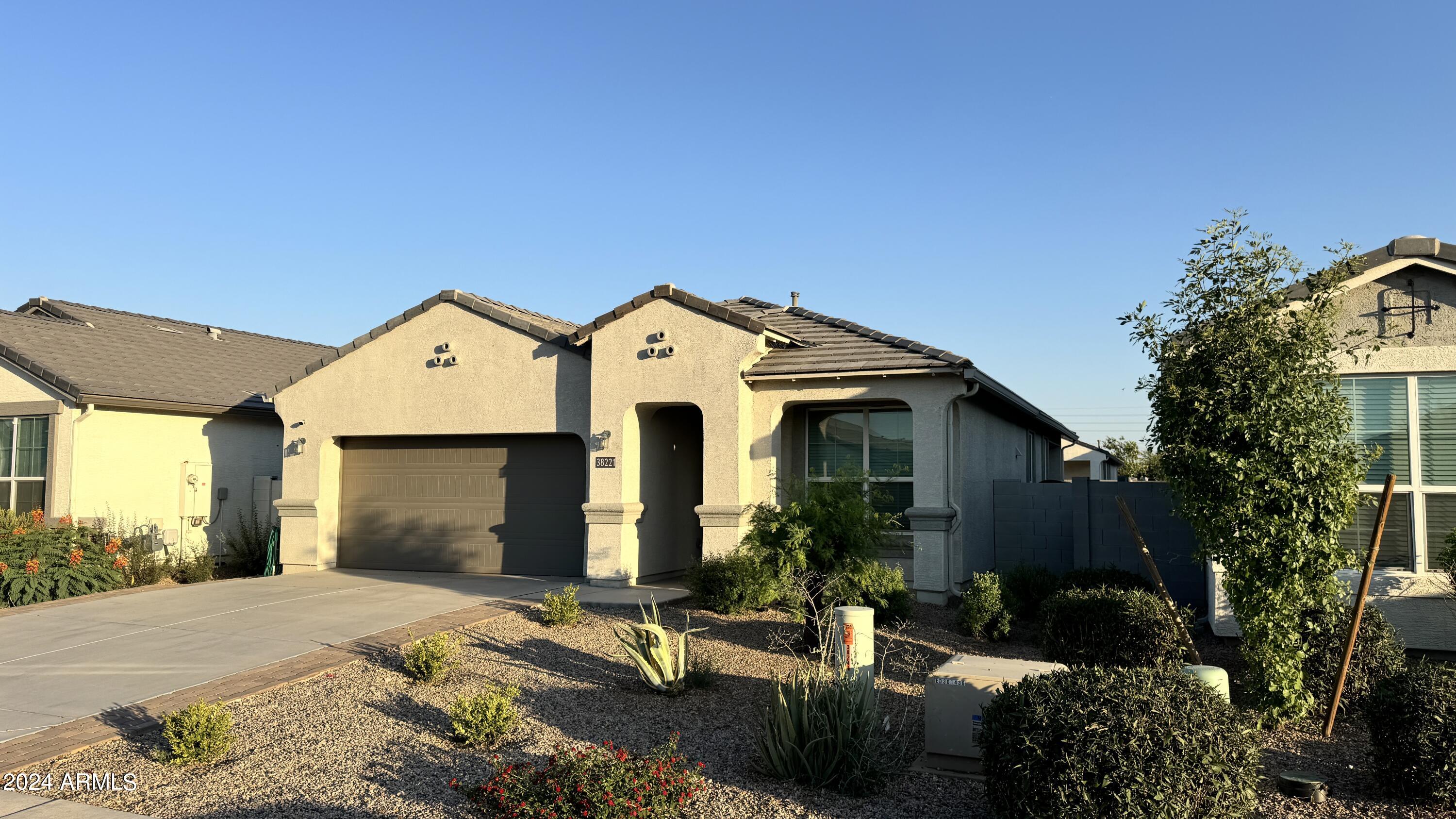 Photo 3 of 28 of 38221 W SAN ILDEFANSO Avenue house