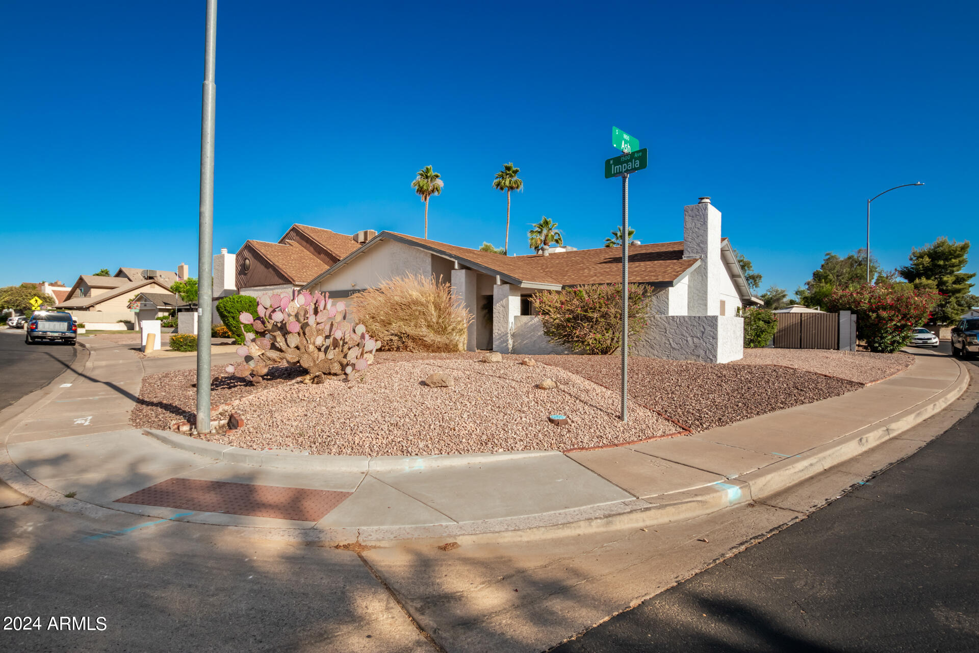 Photo 5 of 57 of 1537 W IMPALA Avenue house