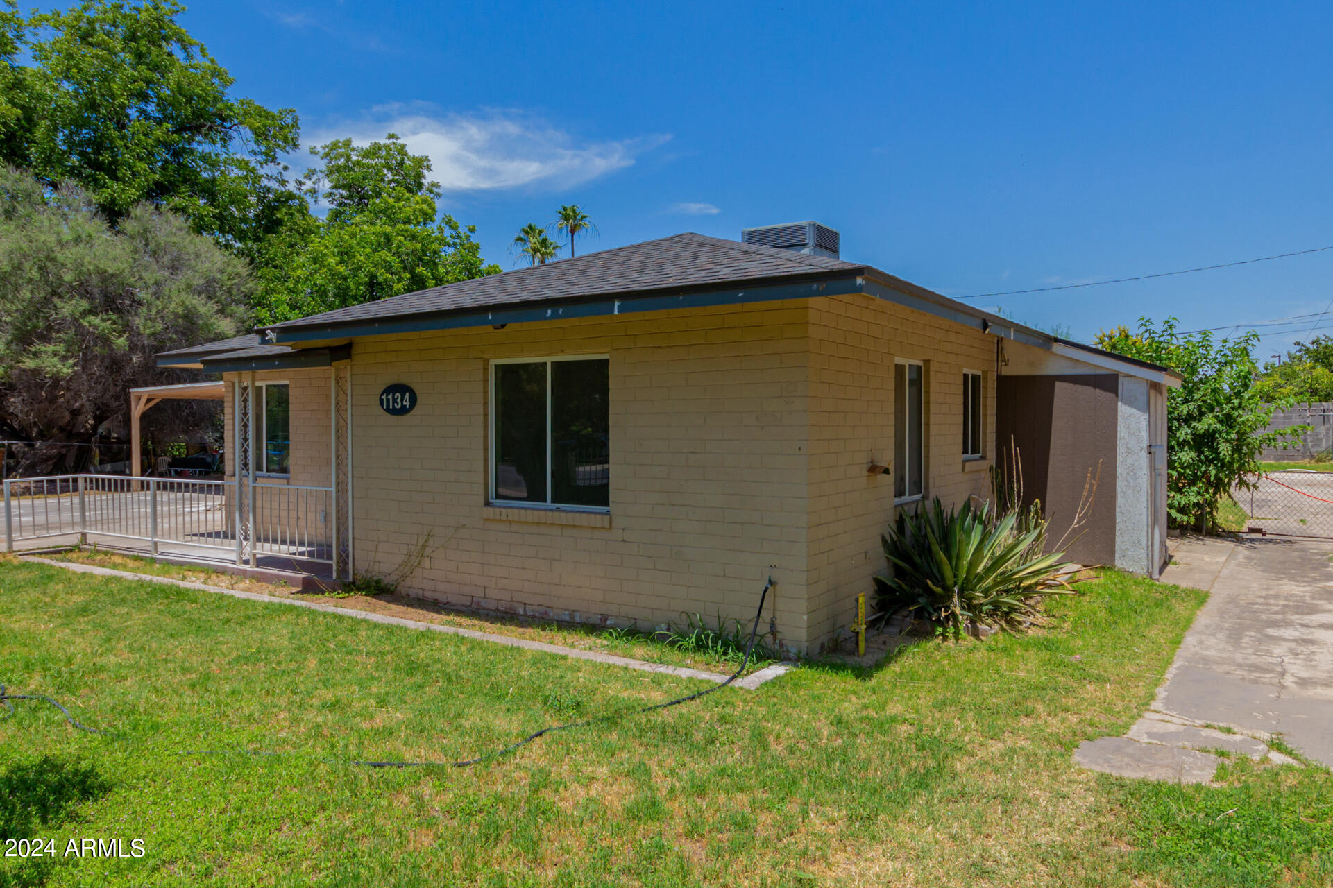 Photo 6 of 45 of 1134 W 2ND Street house